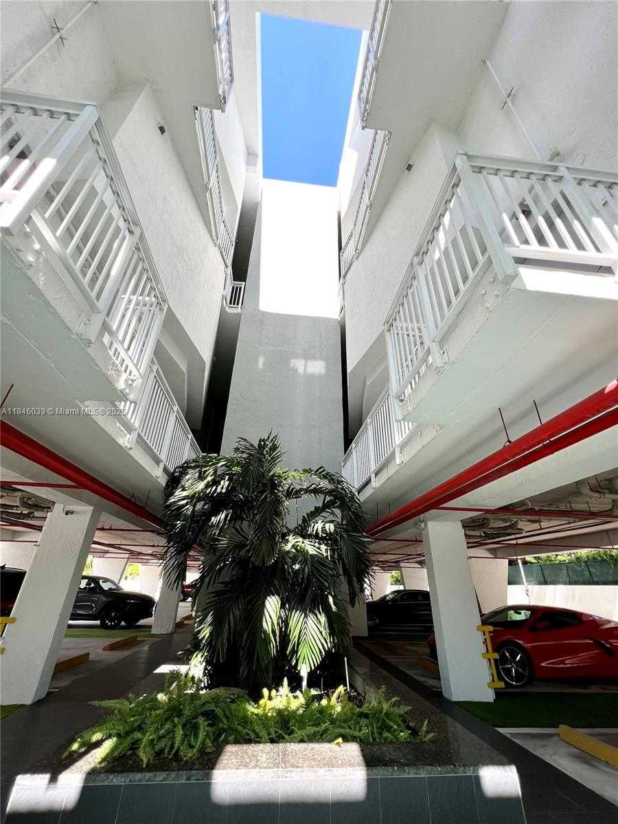 Small Image of 1650 BRICKELL AVE #205, Miami Number 21