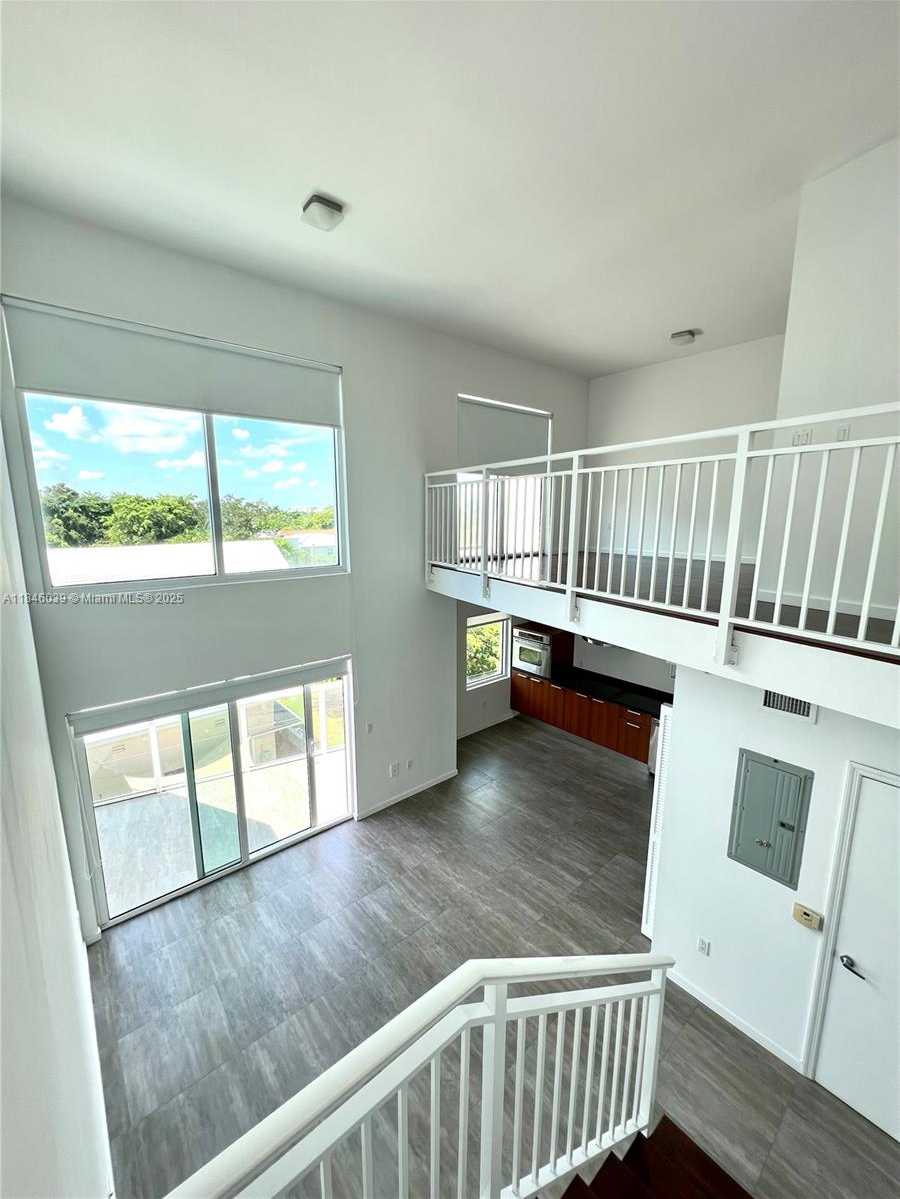 Small Image of 1650 BRICKELL AVE #205, Miami Number 29
