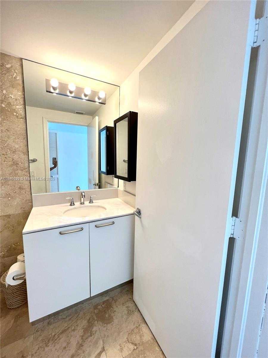 Small Image of 1650 BRICKELL AVE #205, Miami Number 31