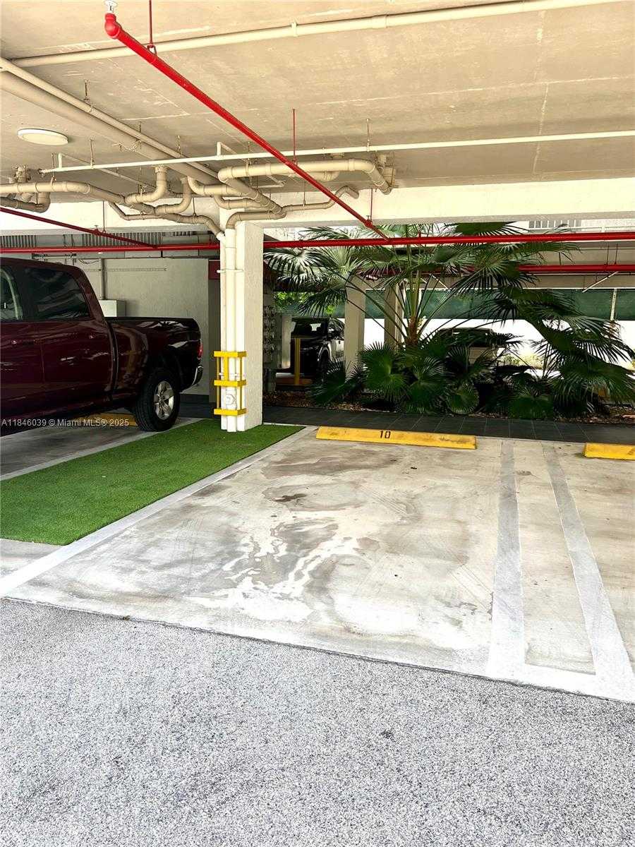 Small Image of 1650 BRICKELL AVE #205, Miami Number 33