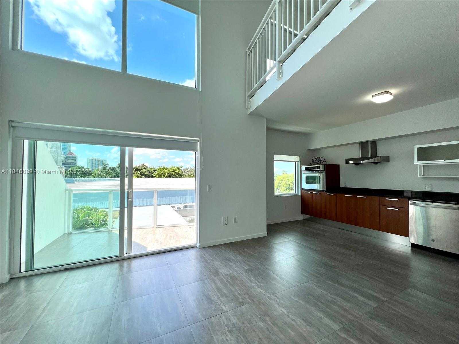 Small Image of 1650 BRICKELL AVE #205, Miami Number 4