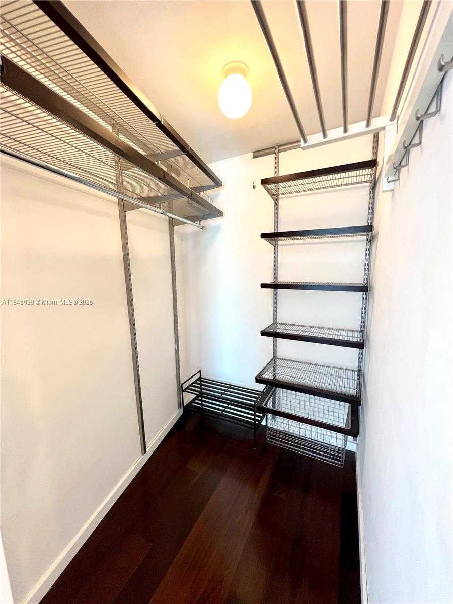 Small Image of 1650 BRICKELL AVE #205, Miami Number 7