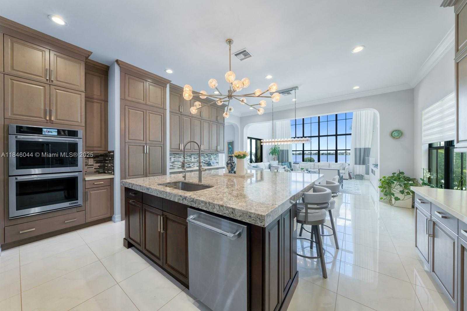 Small Image of 8545 EAST WATERCREST CIR E, Parkland Number 14
