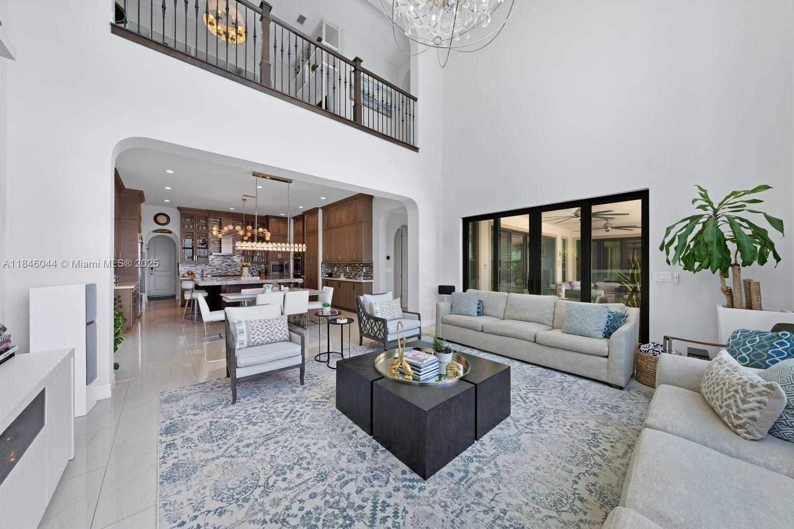 Small Image of 8545 EAST WATERCREST CIR E, Parkland Number 19