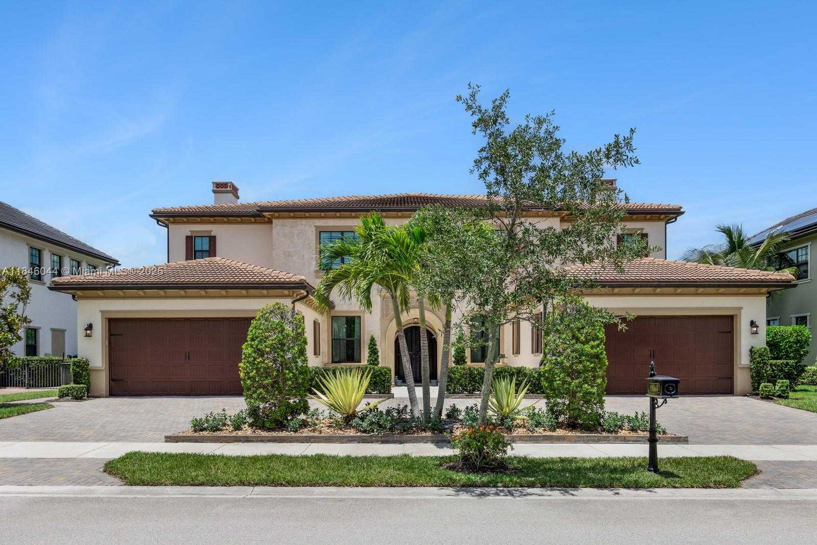Small Image of 8545 EAST WATERCREST CIR E, Parkland Number 2