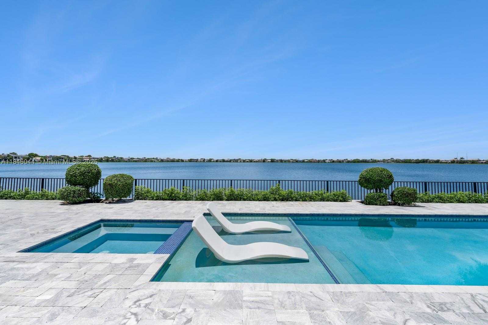 Small Image of 8545 EAST WATERCREST CIR E, Parkland Number 23
