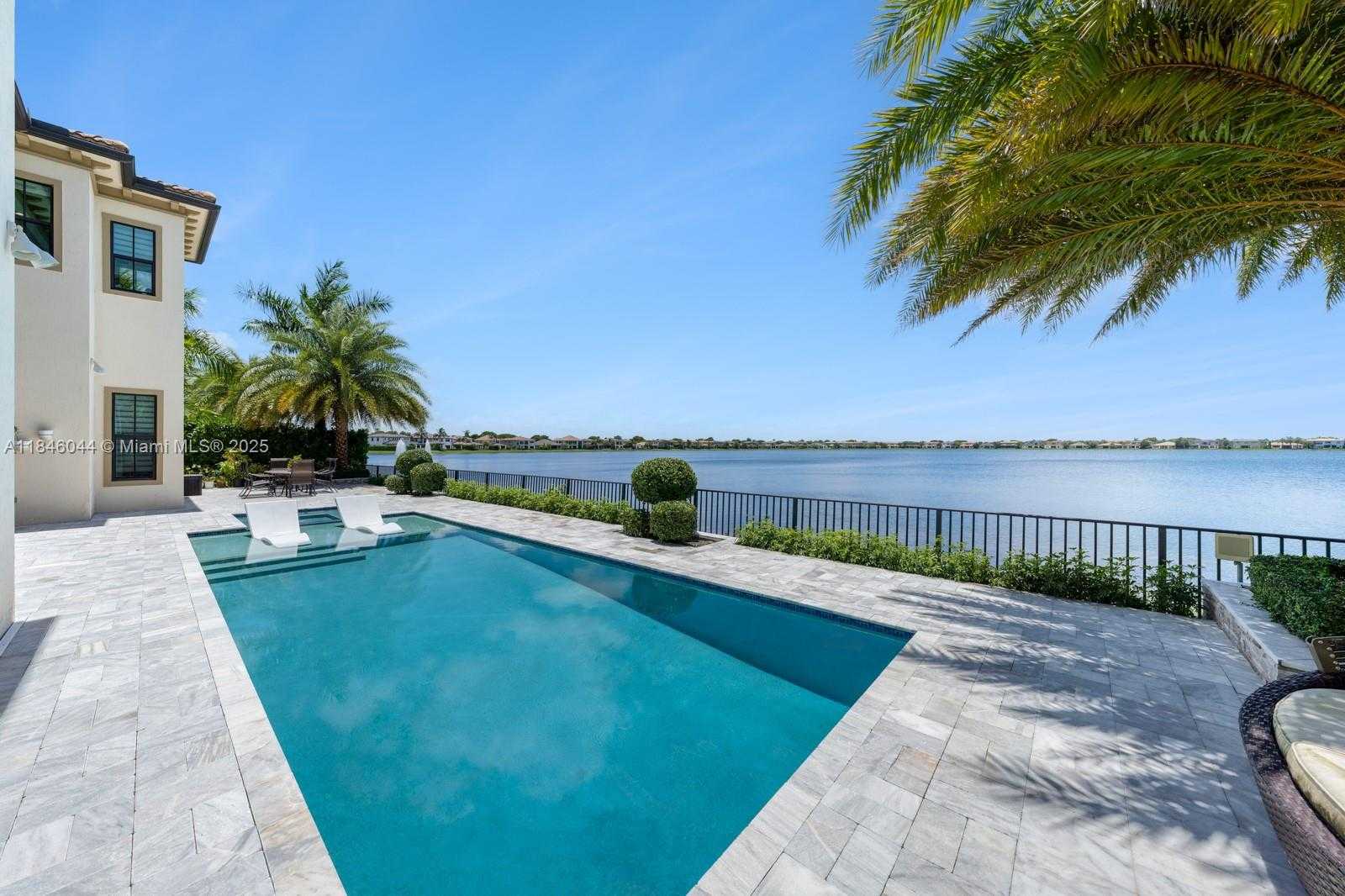 Small Image of 8545 EAST WATERCREST CIR E, Parkland Number 26