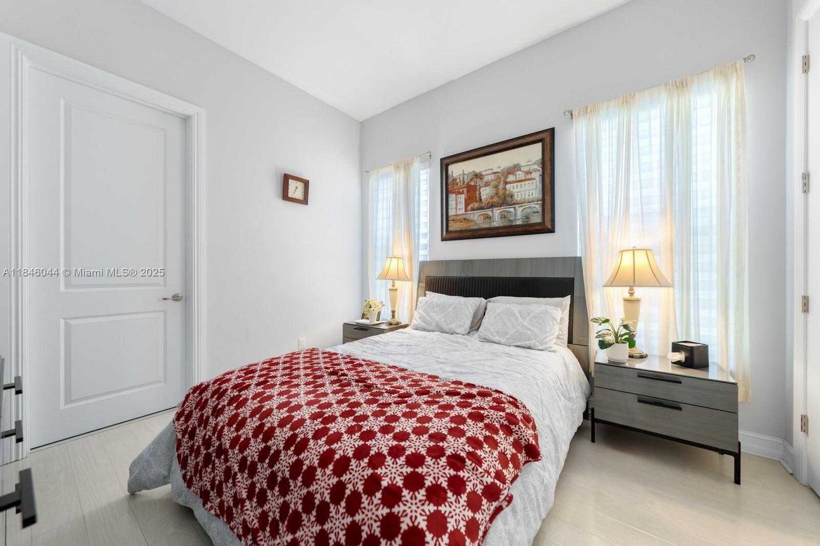 Small Image of 8545 EAST WATERCREST CIR E, Parkland Number 47