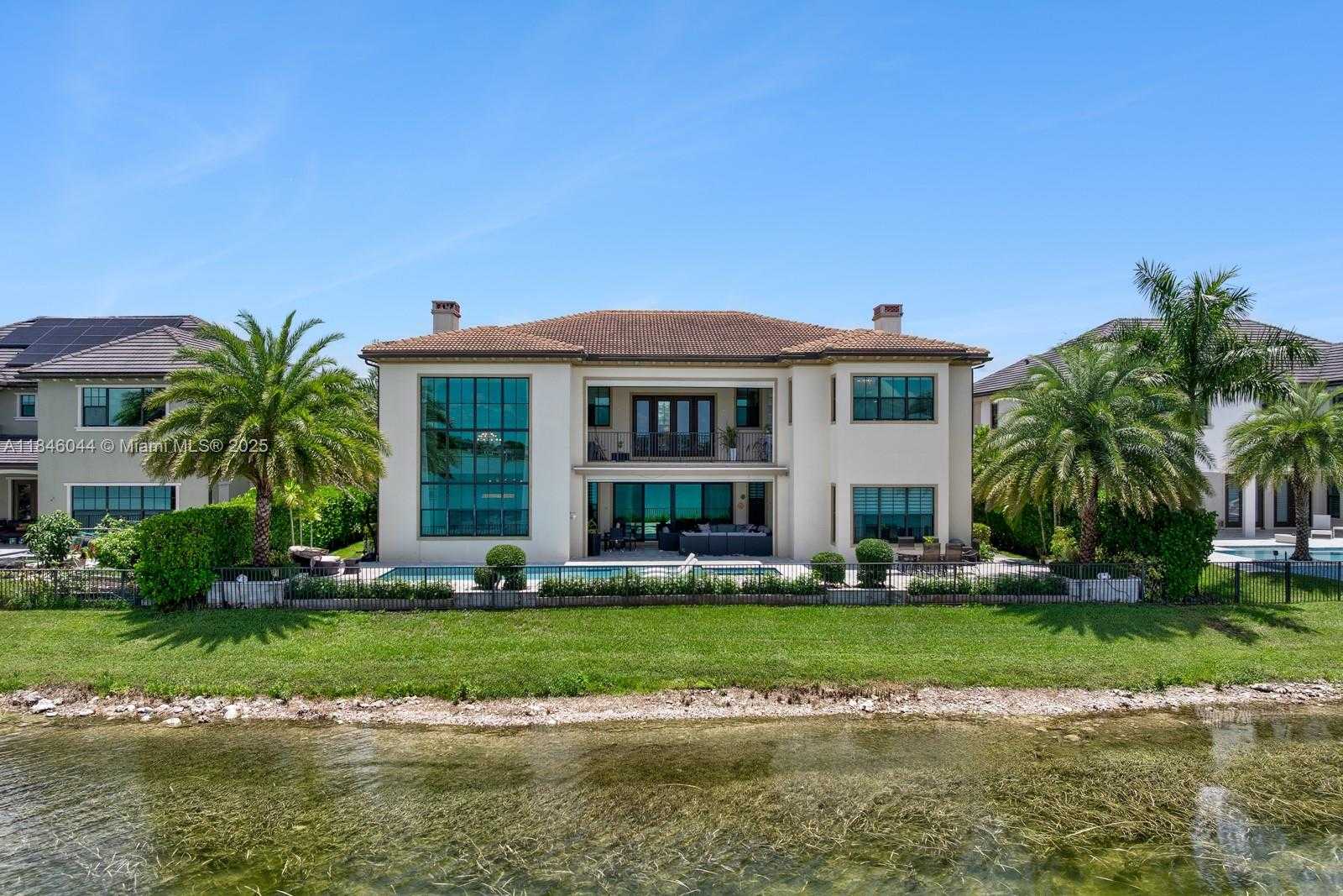 Small Image of 8545 EAST WATERCREST CIR E, Parkland Number 51