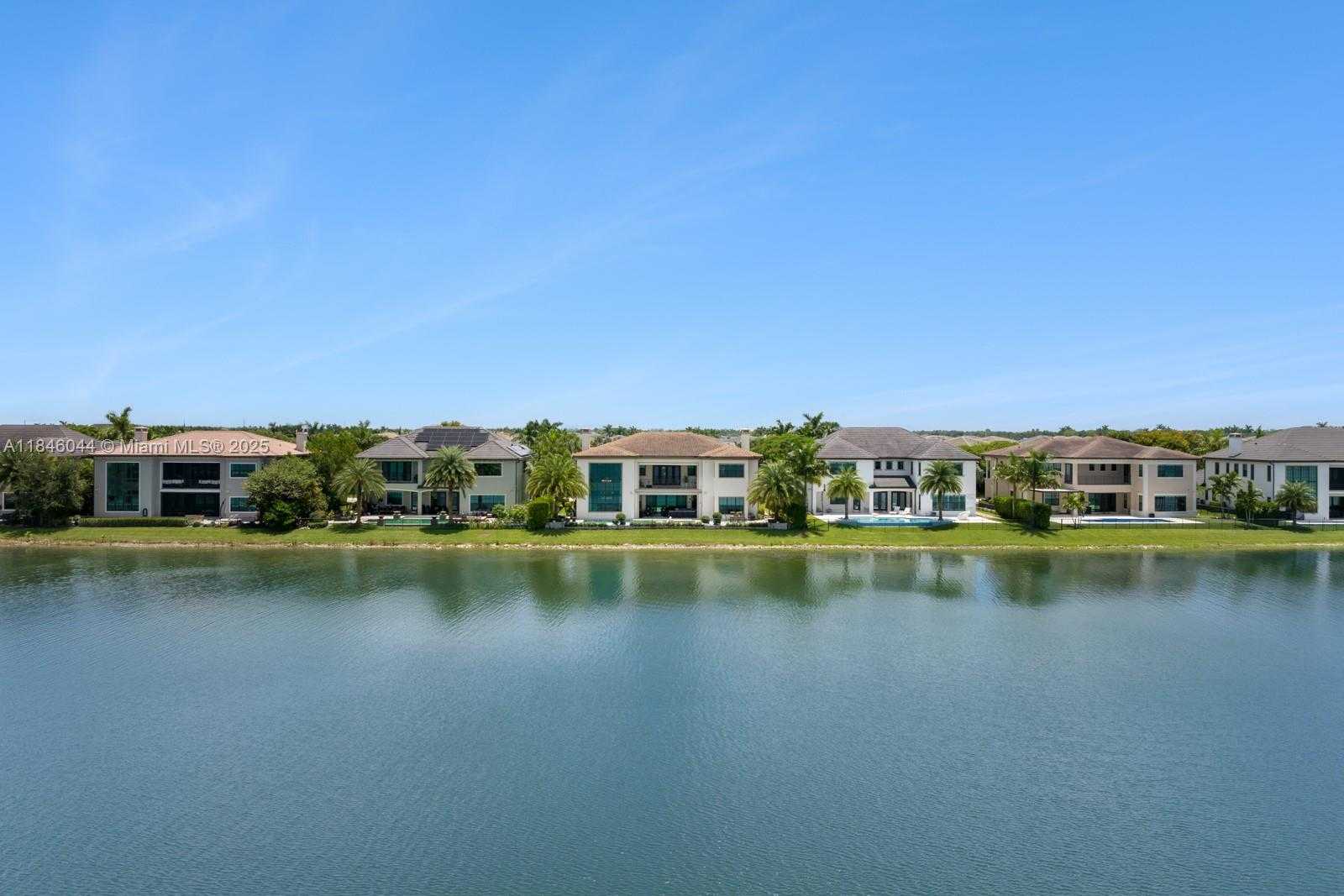 Small Image of 8545 EAST WATERCREST CIR E, Parkland Number 57