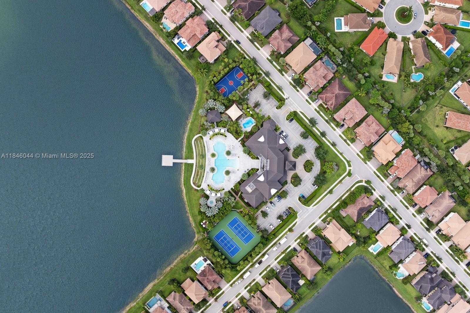 Small Image of 8545 EAST WATERCREST CIR E, Parkland Number 65