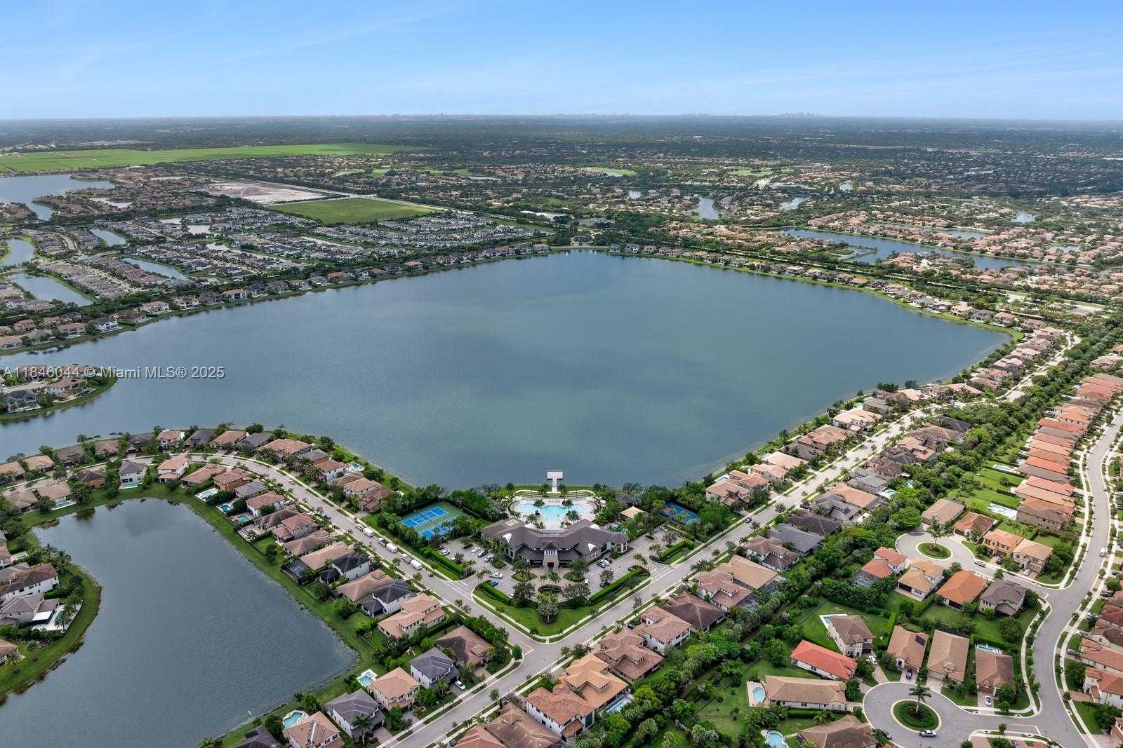 Small Image of 8545 EAST WATERCREST CIR E, Parkland Number 66