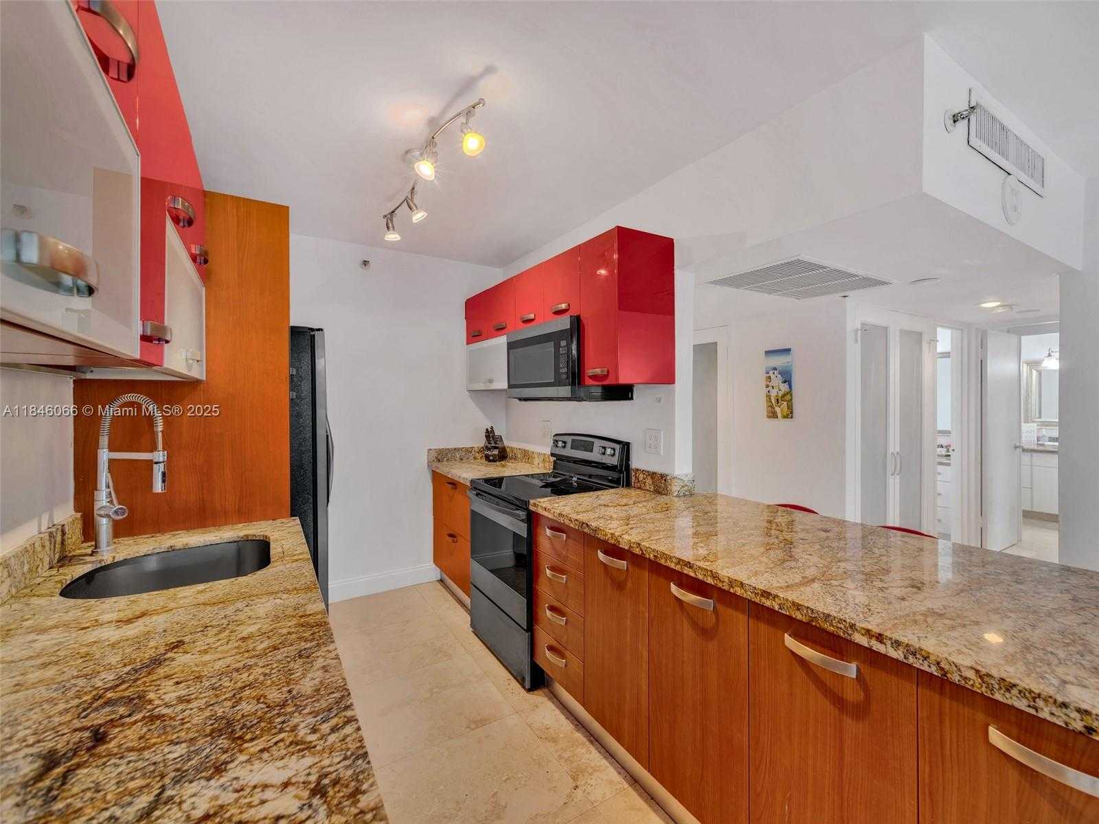 Small Image of 100 LINCOLN RD #308, Miami Beach Number 9
