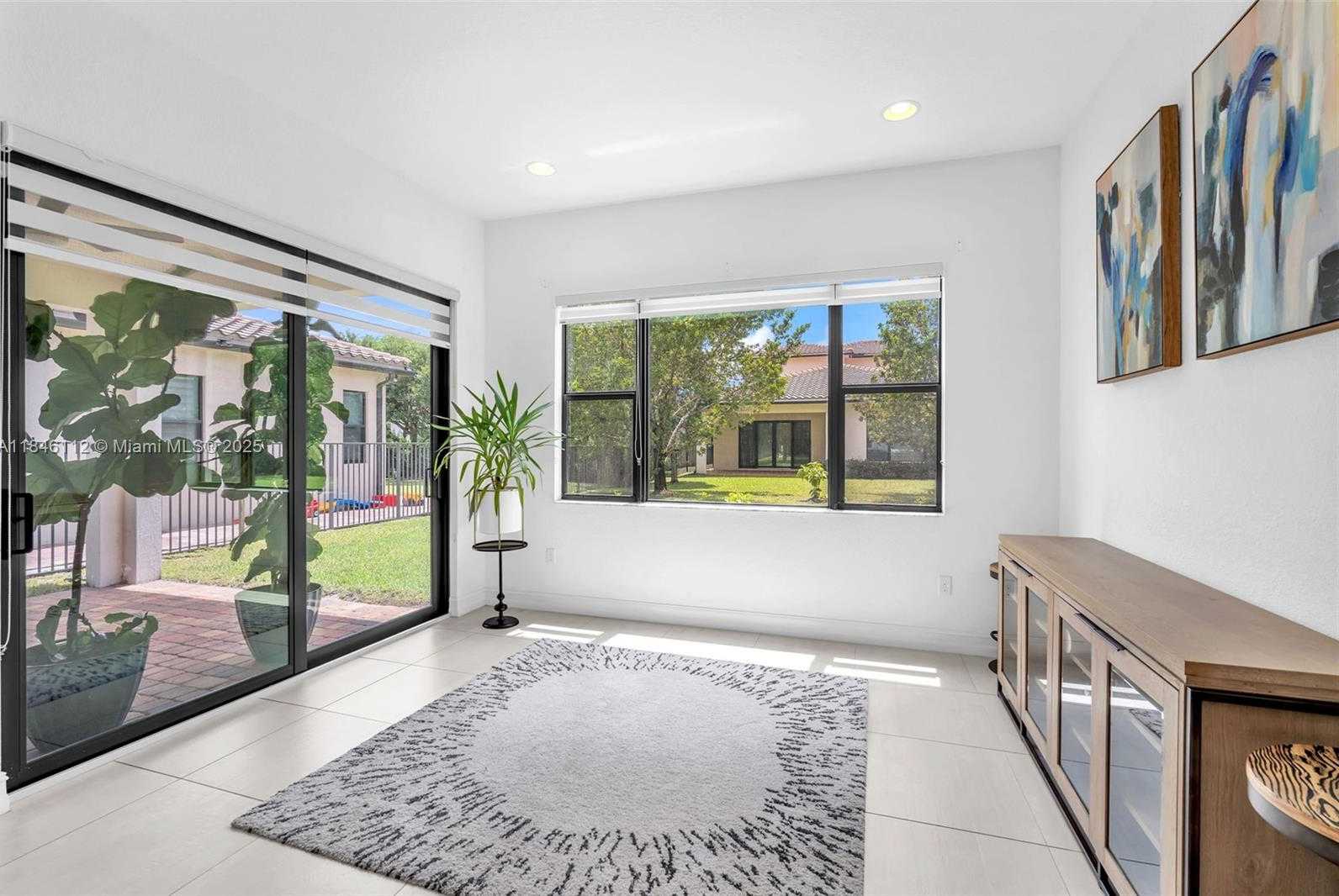 Small Image of 1052 SOUTH WEST 113TH WAY #1052, Pembroke Pines Number 15