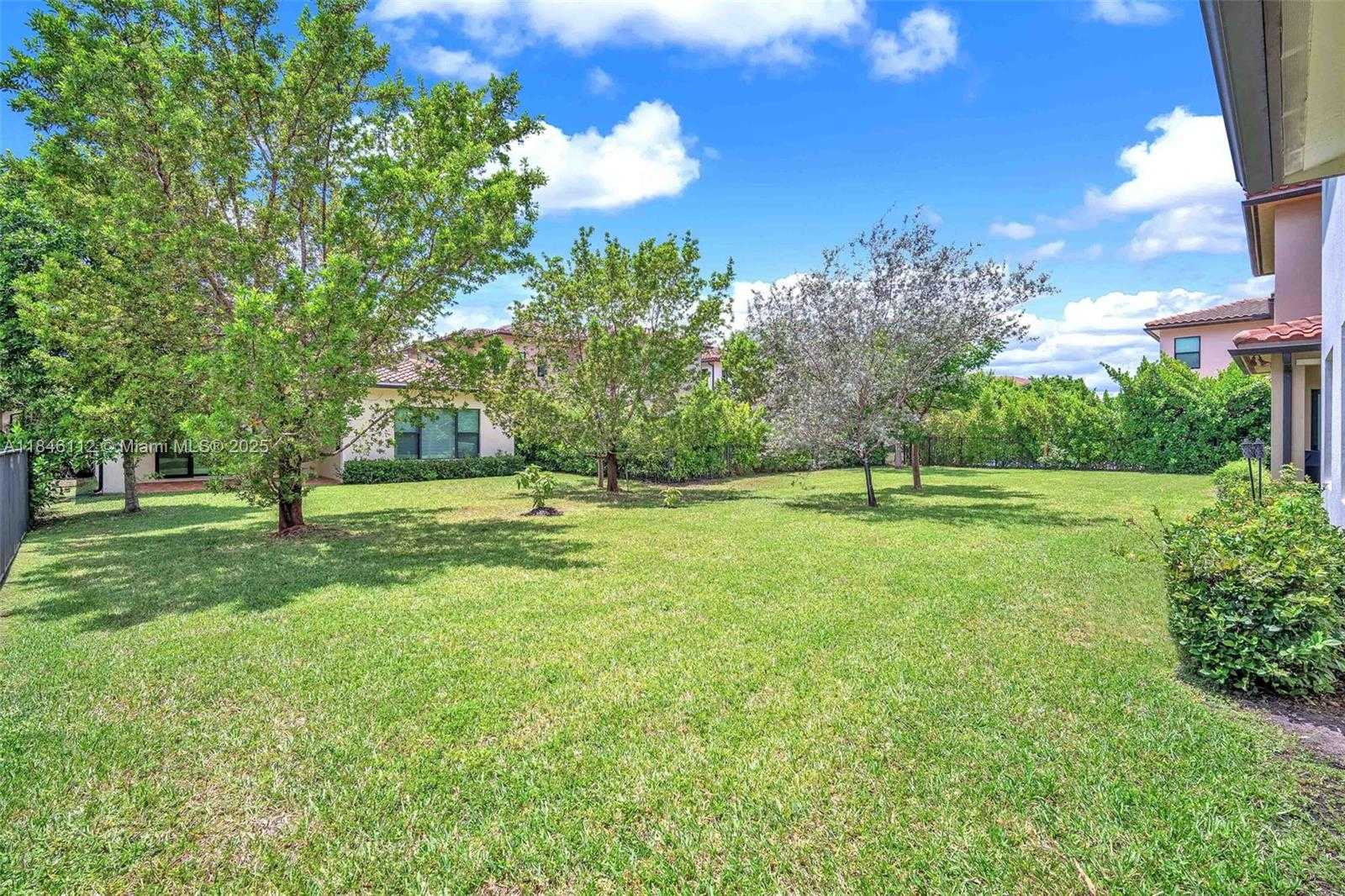 Small Image of 1052 SOUTH WEST 113TH WAY #1052, Pembroke Pines Number 22