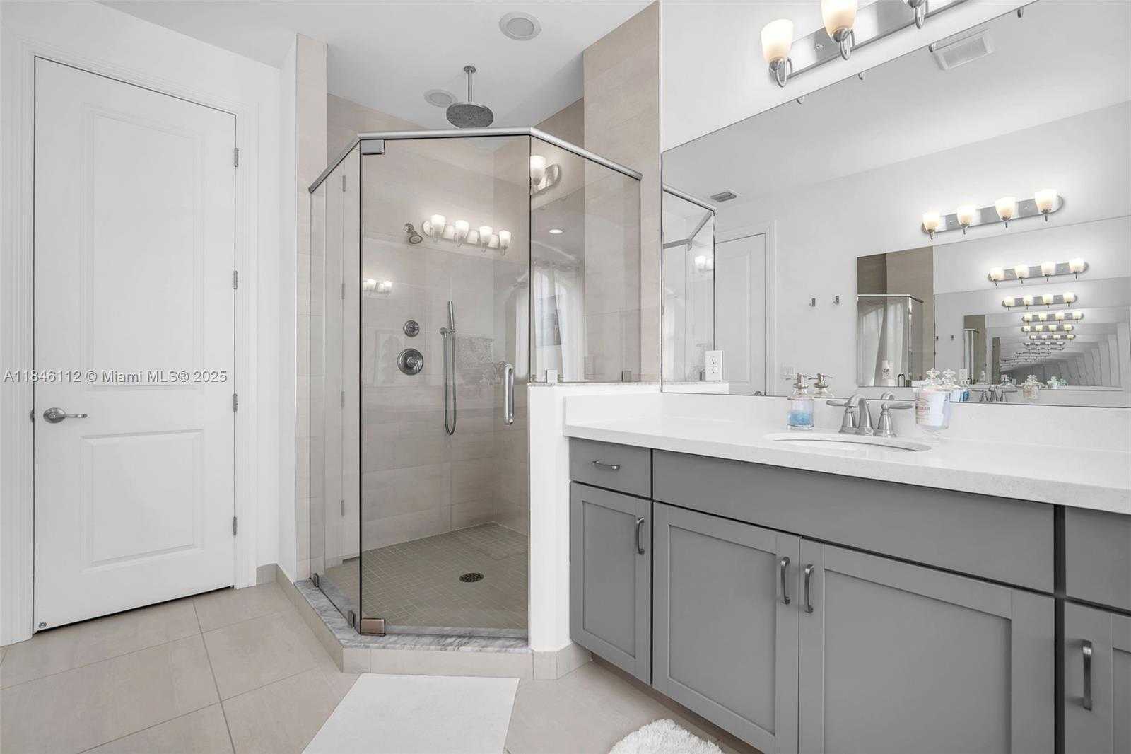 Small Image of 1052 SOUTH WEST 113TH WAY #1052, Pembroke Pines Number 37