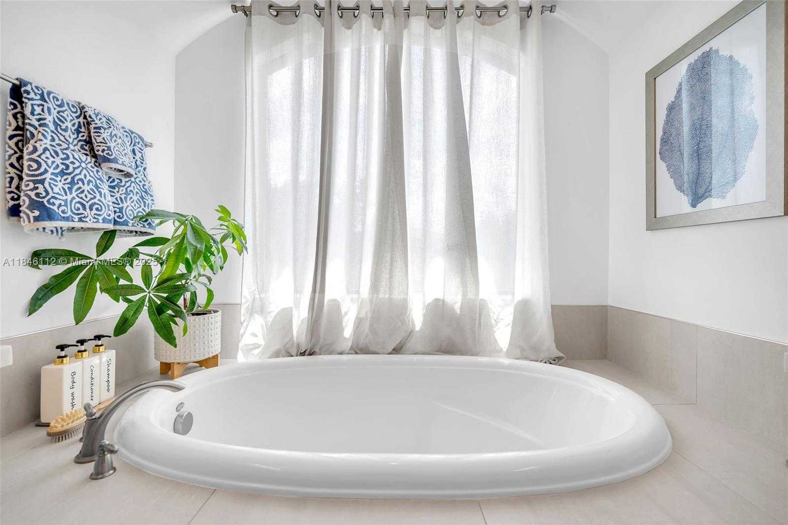 Small Image of 1052 SOUTH WEST 113TH WAY #1052, Pembroke Pines Number 38