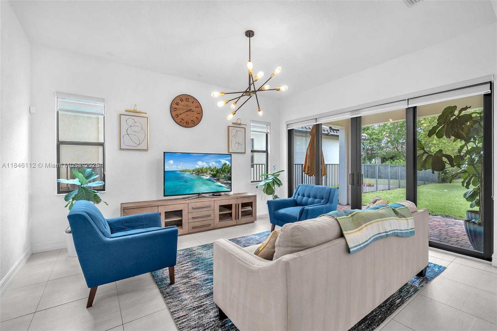 Small Image of 1052 SOUTH WEST 113TH WAY #1052, Pembroke Pines Number 5