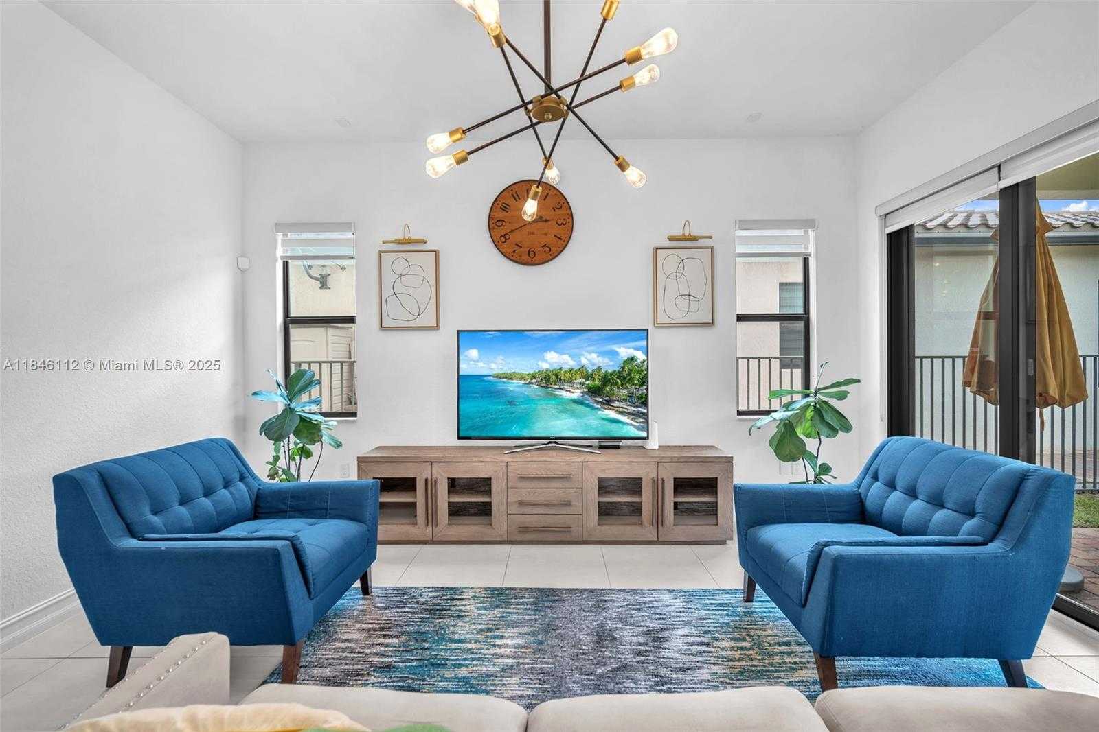 Small Image of 1052 SOUTH WEST 113TH WAY #1052, Pembroke Pines Number 6