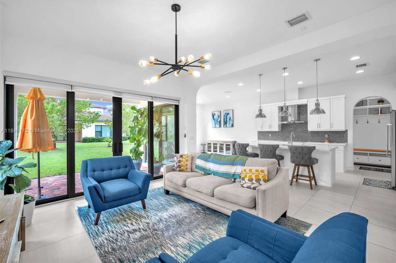 Small Image of 1052 SOUTH WEST 113TH WAY #1052, Pembroke Pines Number 7