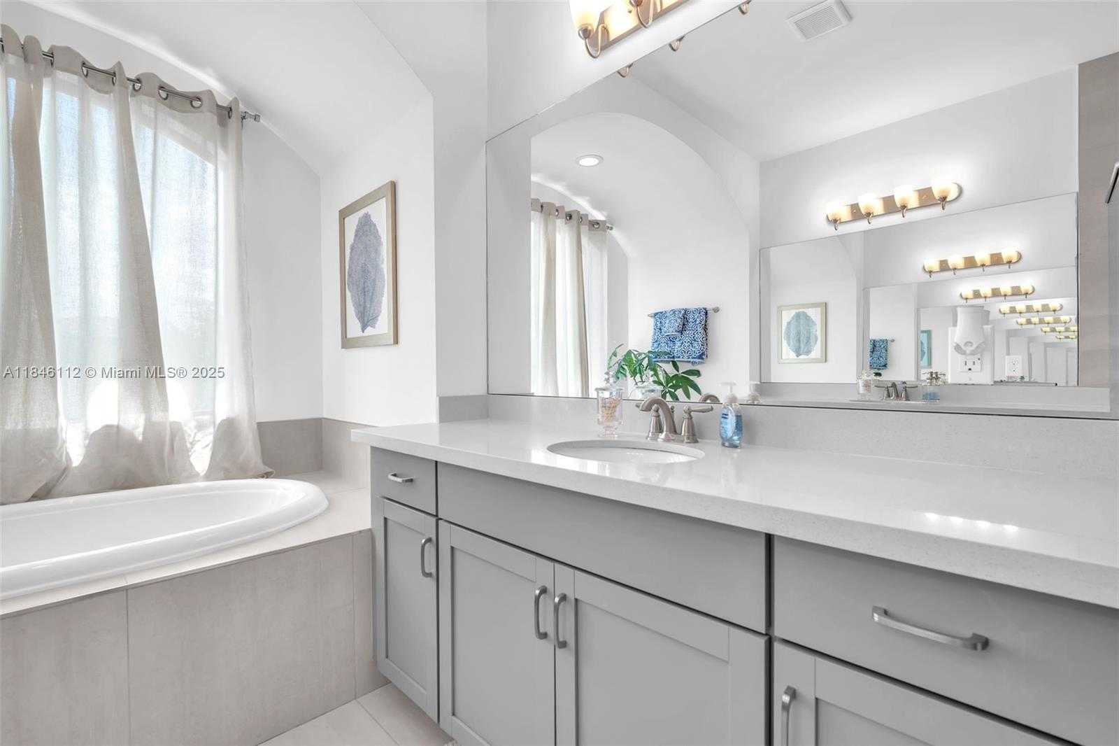 Small Image of 1052 SOUTH WEST 113TH WAY #1052, Pembroke Pines Number 71
