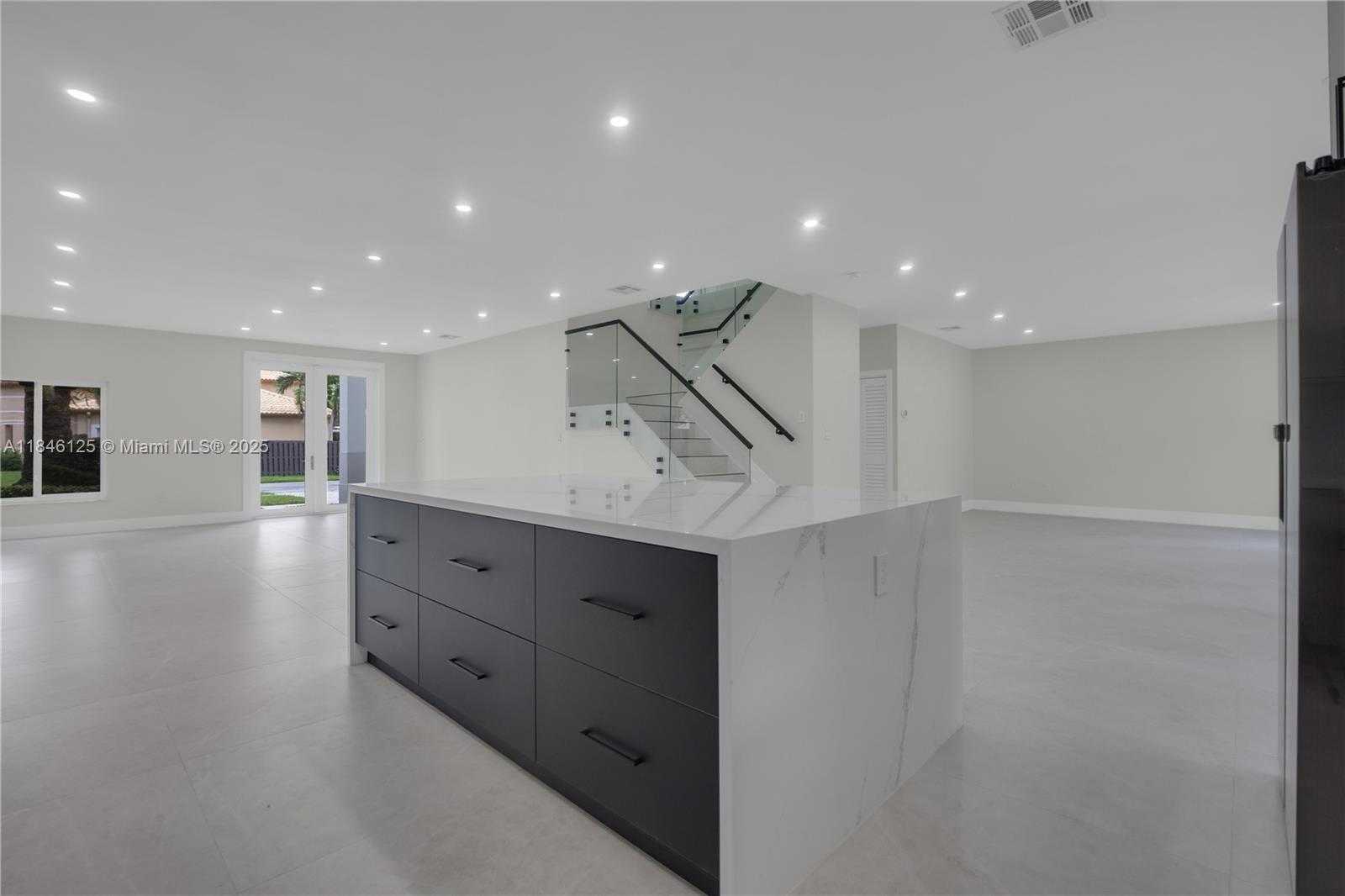 Small Image of 6498 NORTH WEST 113TH PL, Doral Number 11