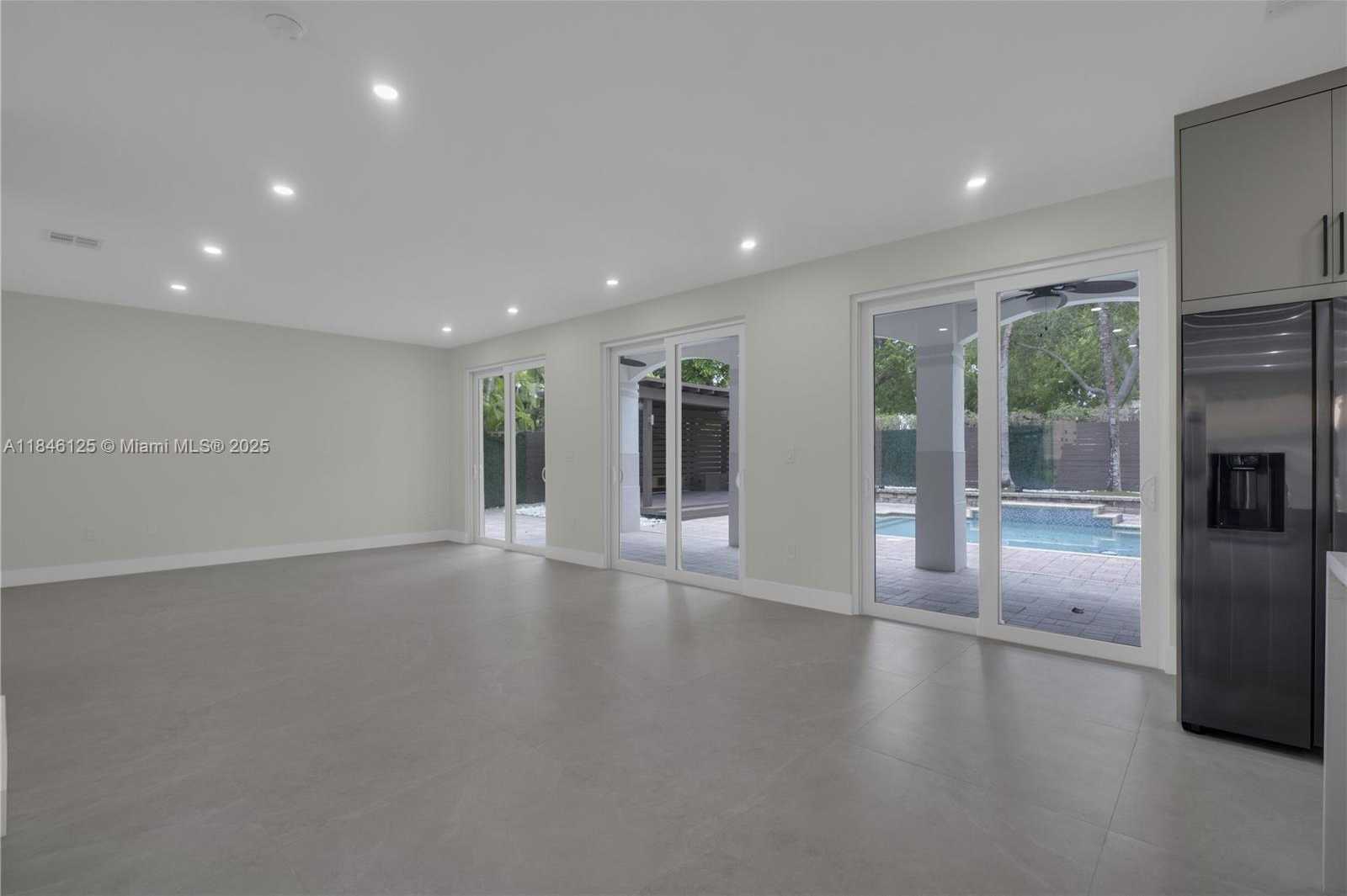 Small Image of 6498 NORTH WEST 113TH PL, Doral Number 17