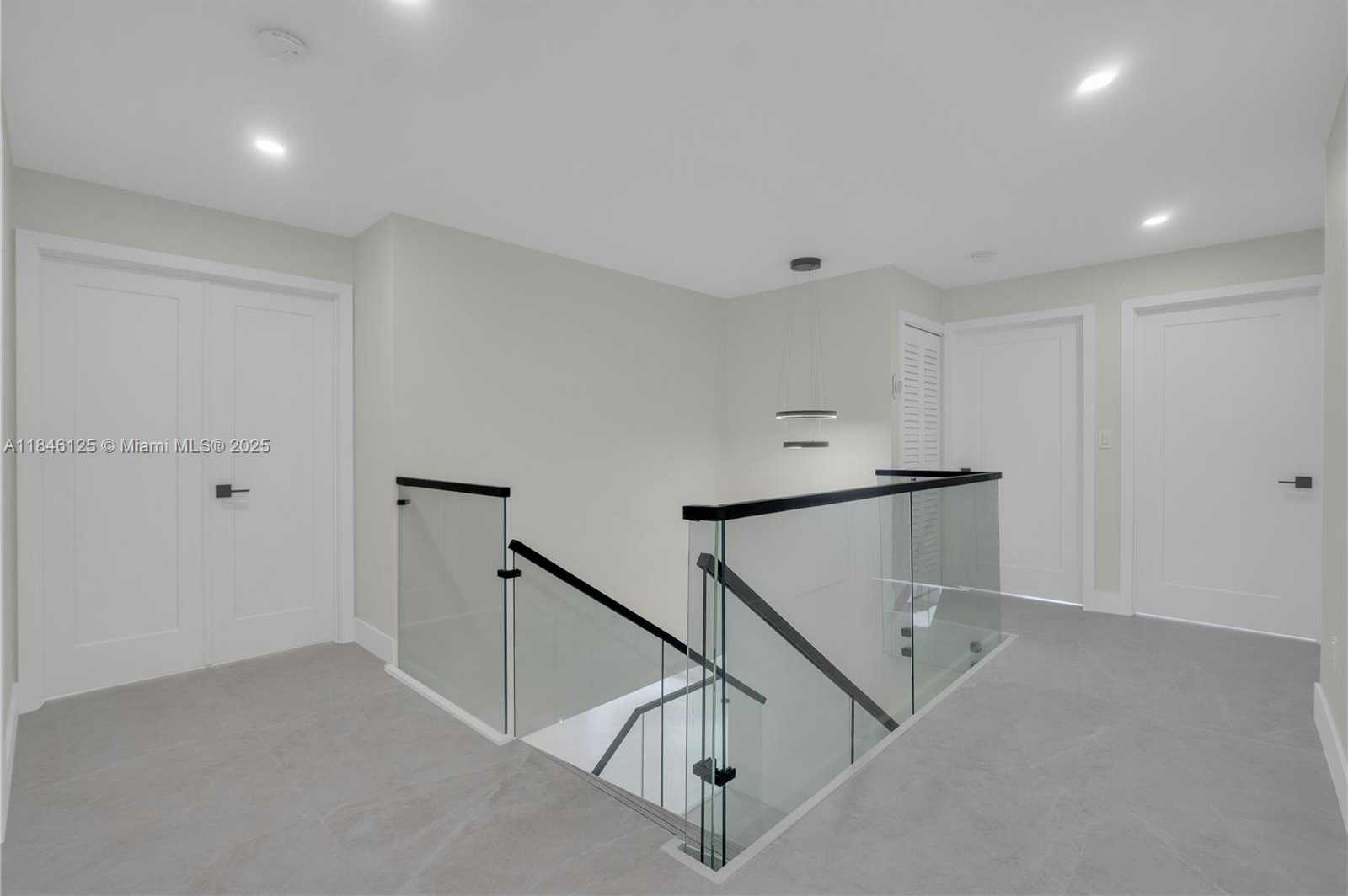 Small Image of 6498 NORTH WEST 113TH PL, Doral Number 22