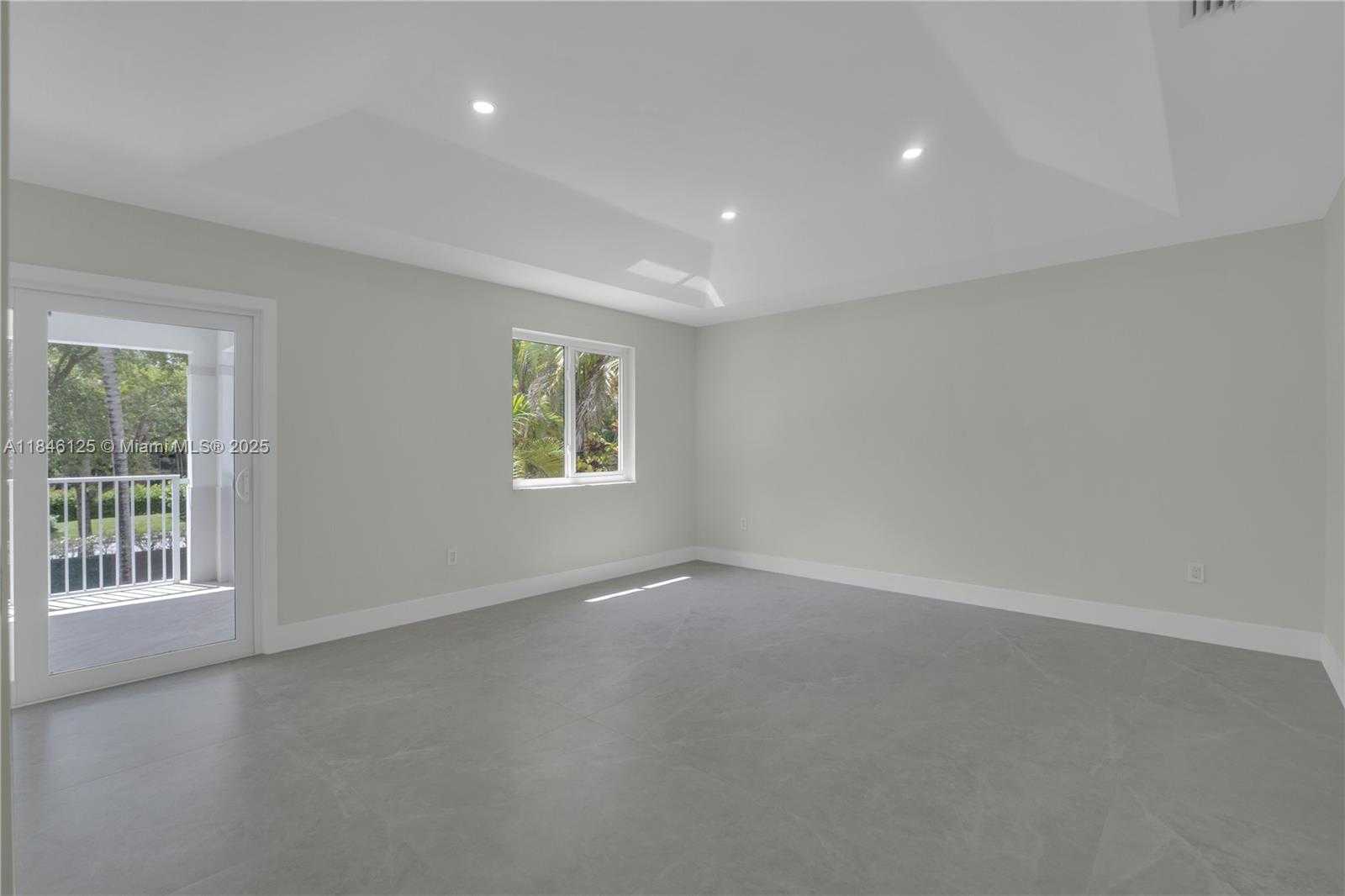 Small Image of 6498 NORTH WEST 113TH PL, Doral Number 23