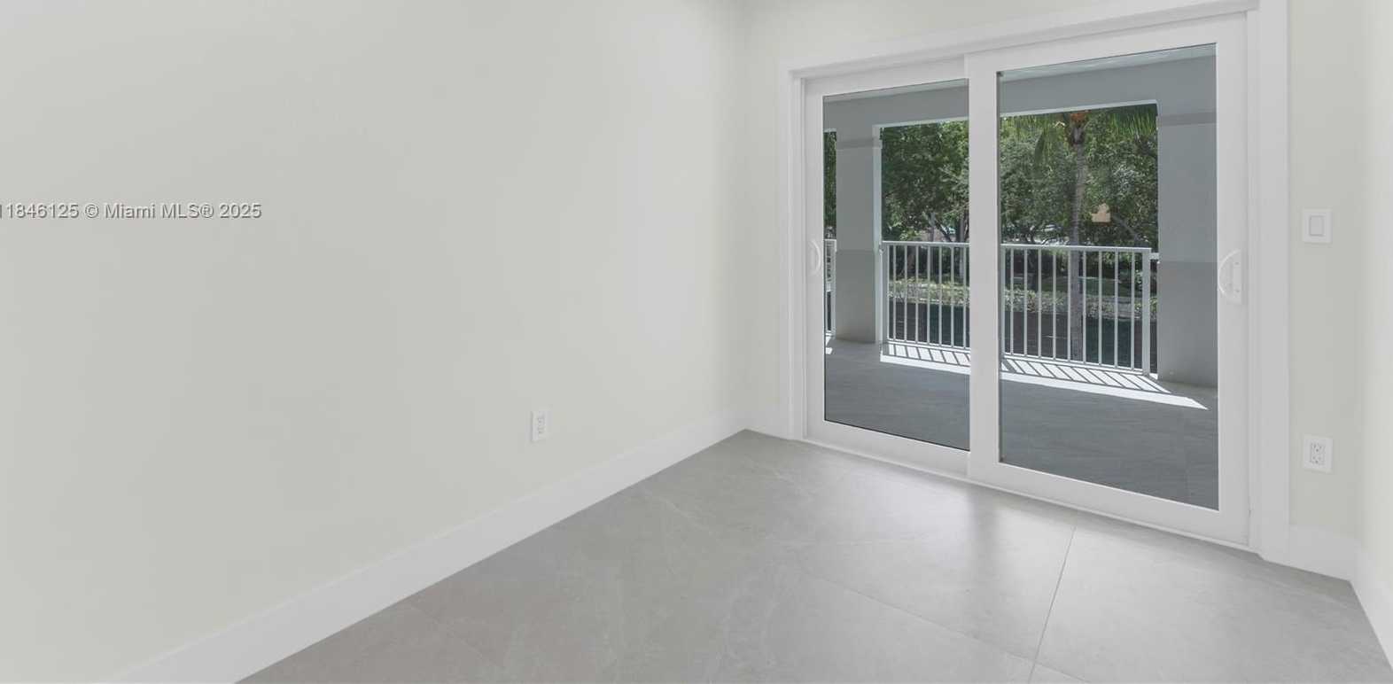 Small Image of 6498 NORTH WEST 113TH PL, Doral Number 29