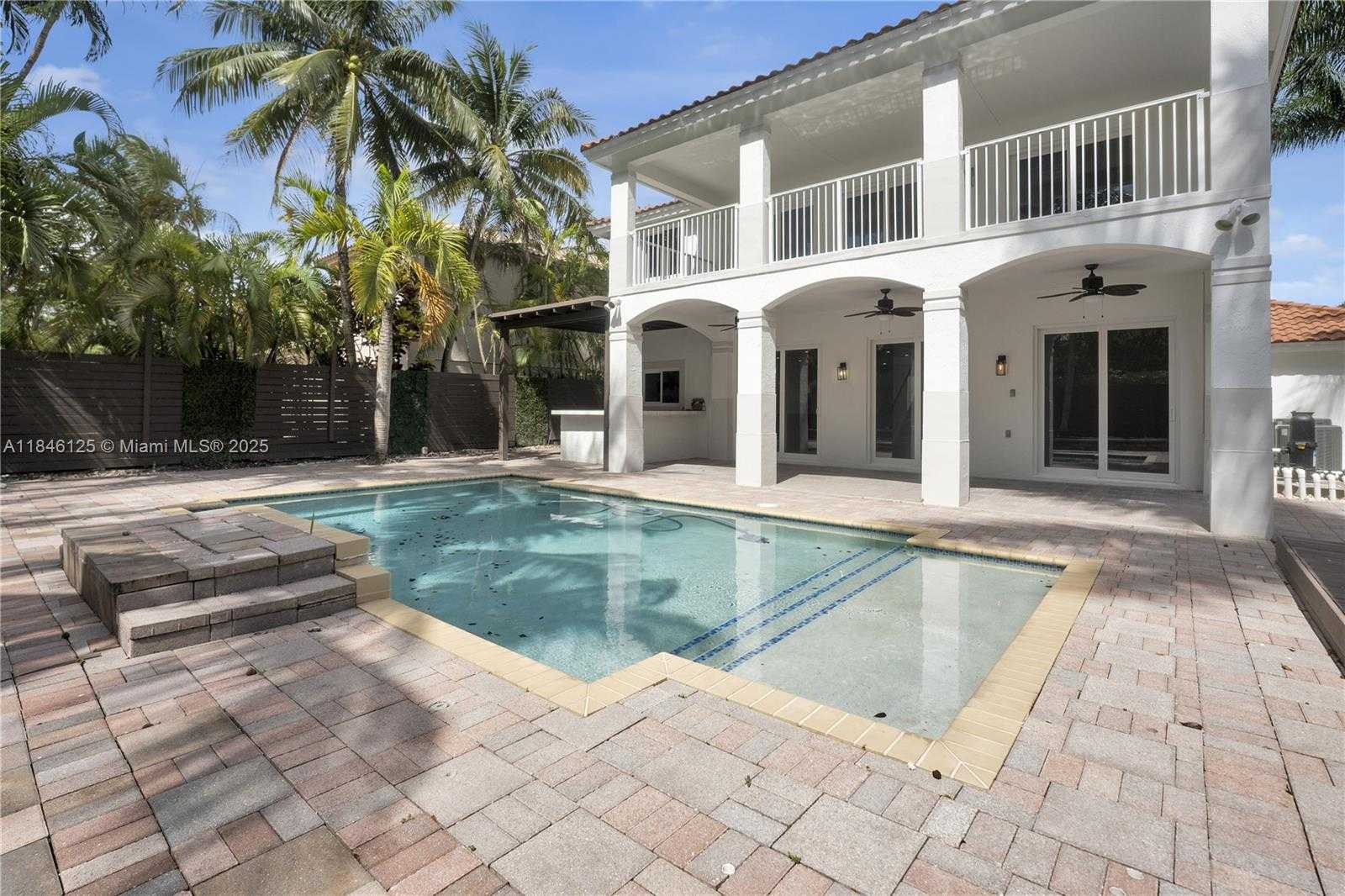 Small Image of 6498 NORTH WEST 113TH PL, Doral Number 35