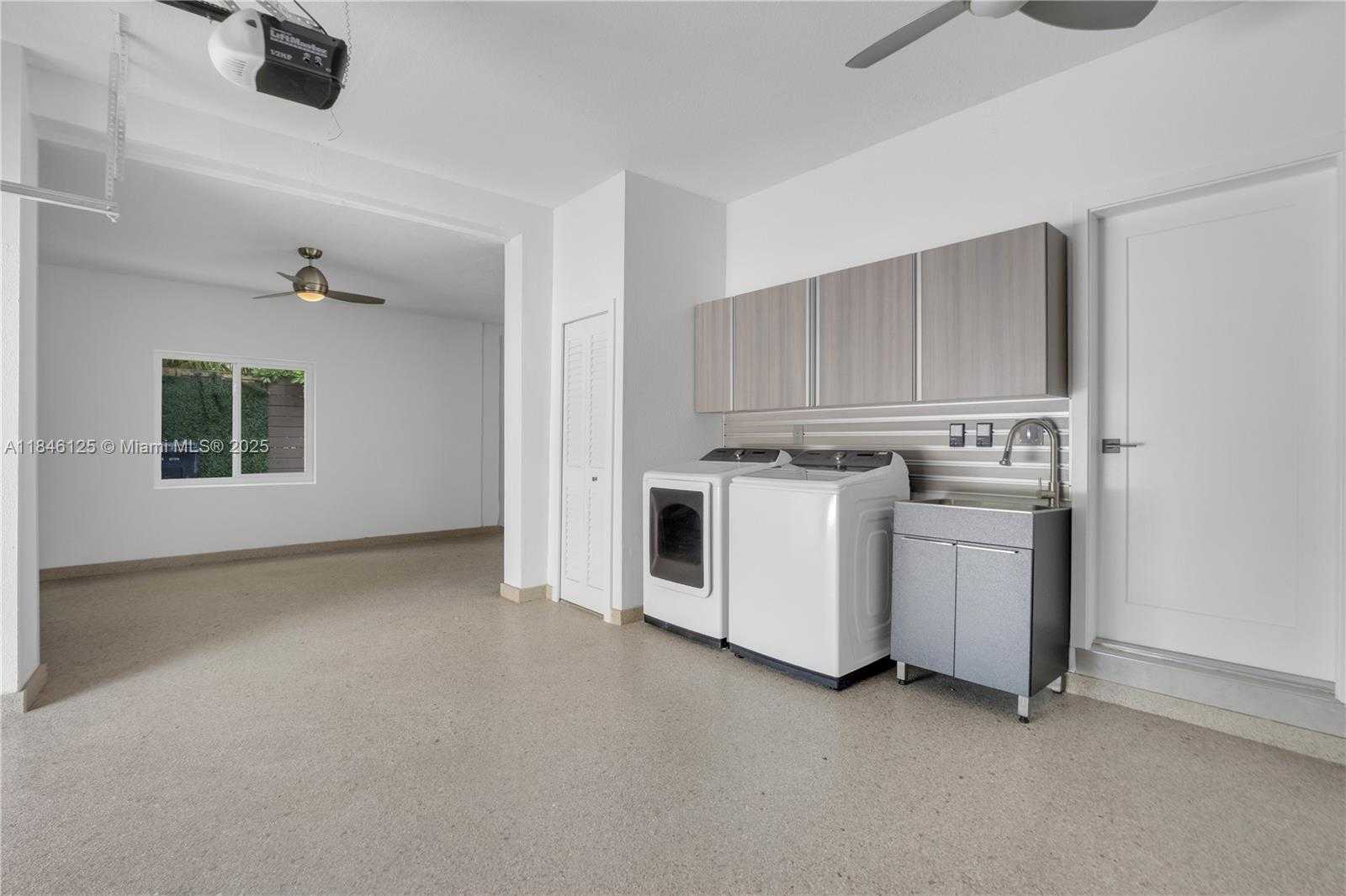 Small Image of 6498 NORTH WEST 113TH PL, Doral Number 40