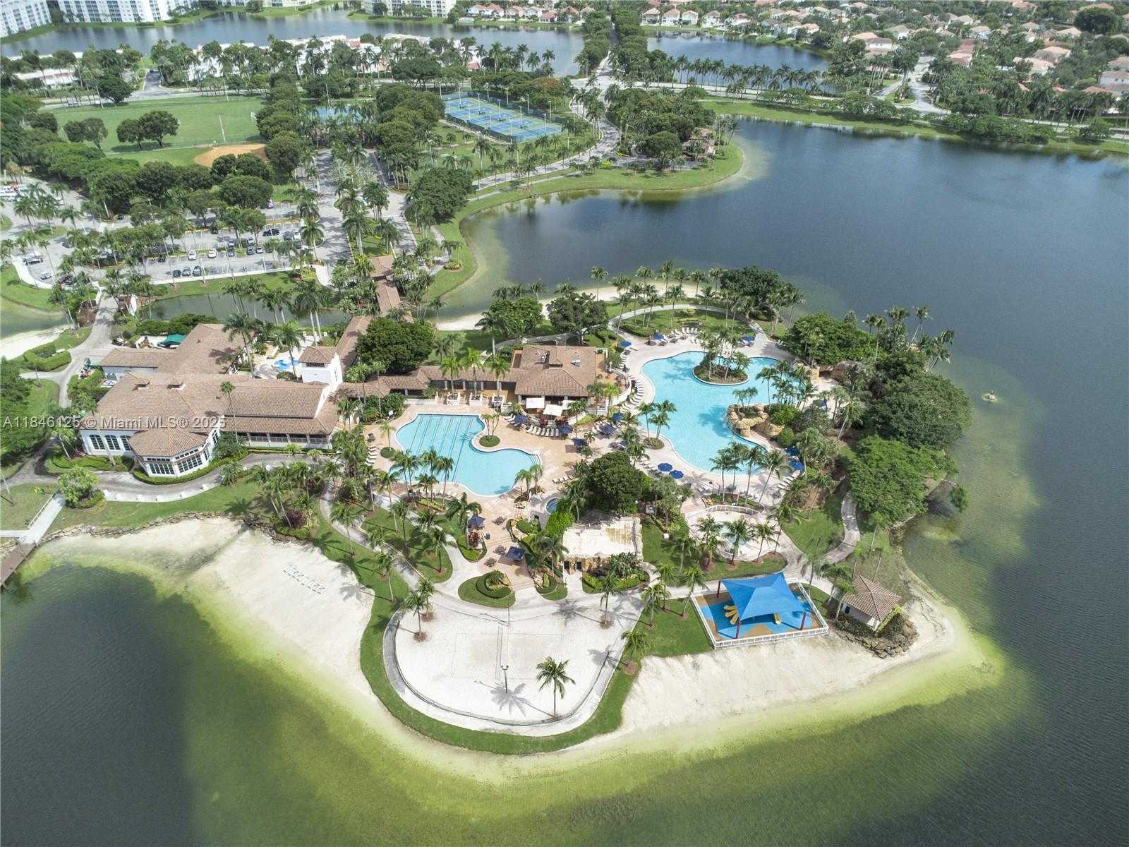 Small Image of 6498 NORTH WEST 113TH PL, Doral Number 45