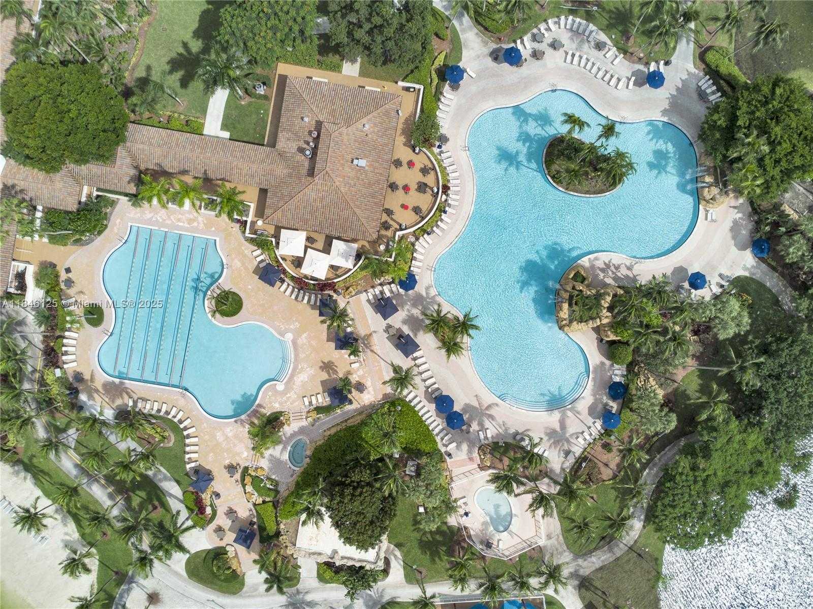 Small Image of 6498 NORTH WEST 113TH PL, Doral Number 46