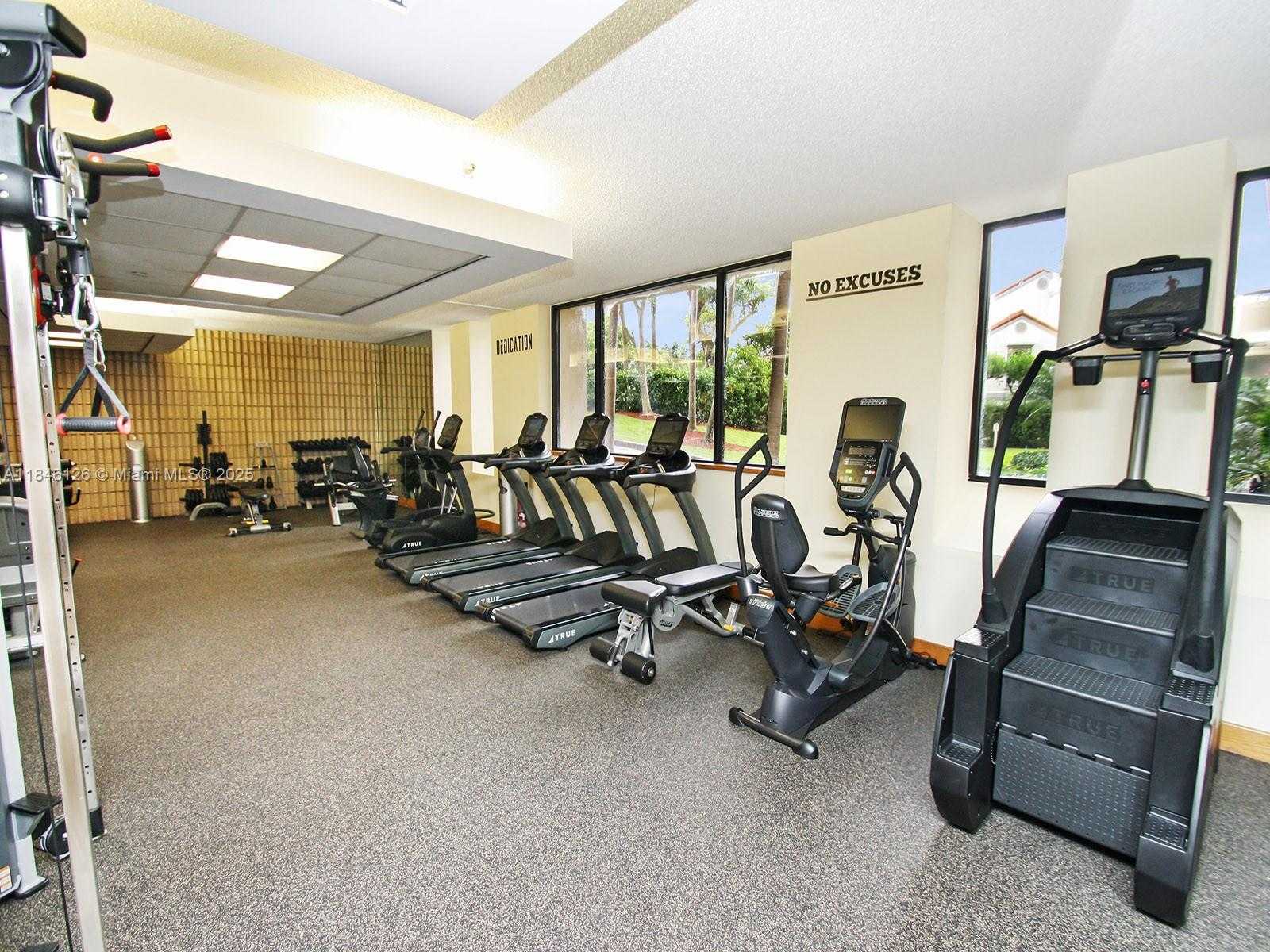 Small Image of 19355 TURNBERRY WAY #12C, Aventura Number 24