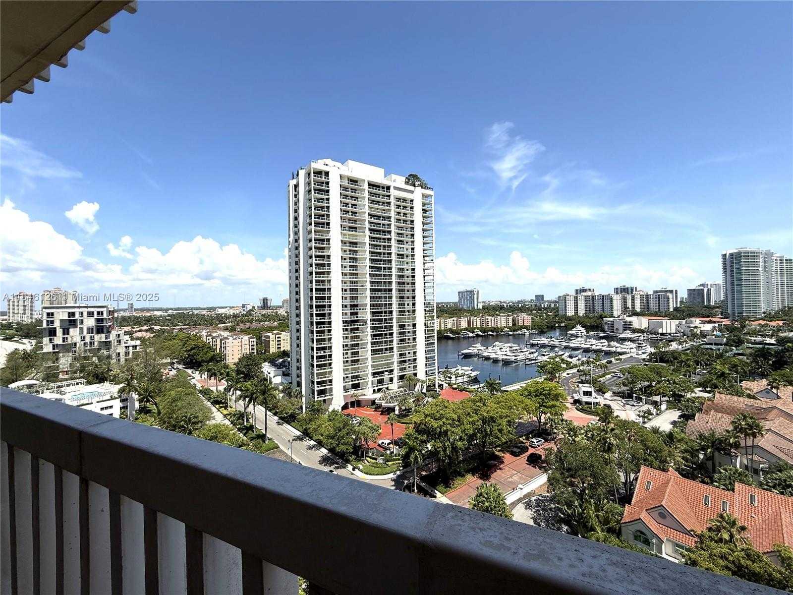 Small Image of 19355 TURNBERRY WAY #12C, Aventura Number 25