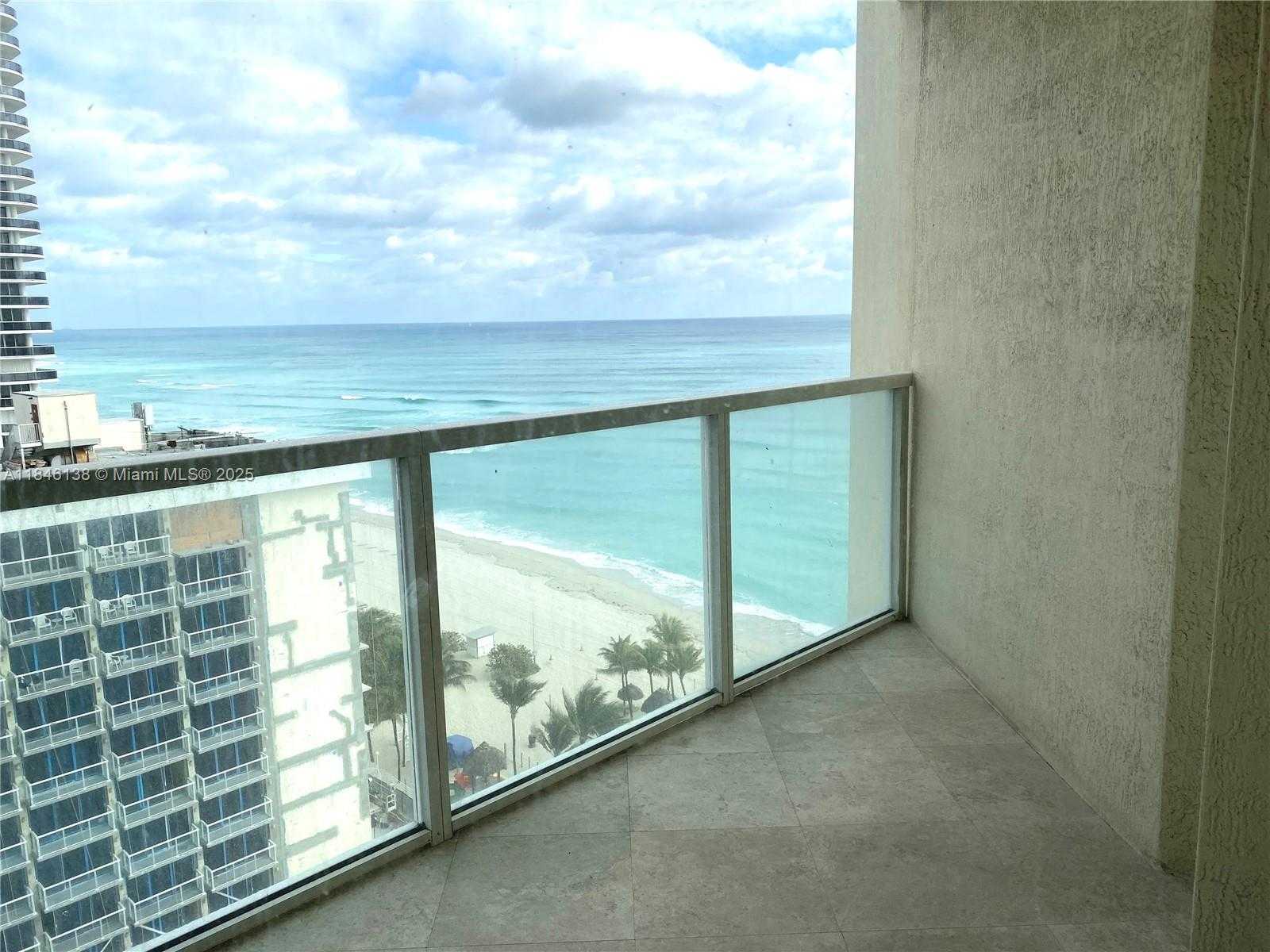 Small Image of 16699 COLLINS AVE #1504, Sunny Isles Beach Number 5
