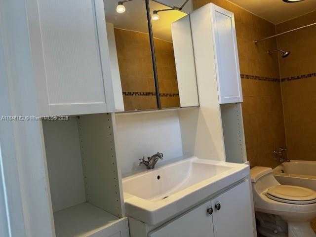 Small Image of 9100 WEST BAY HARBOR DR #7A, Bay Harbor Islands Number 26