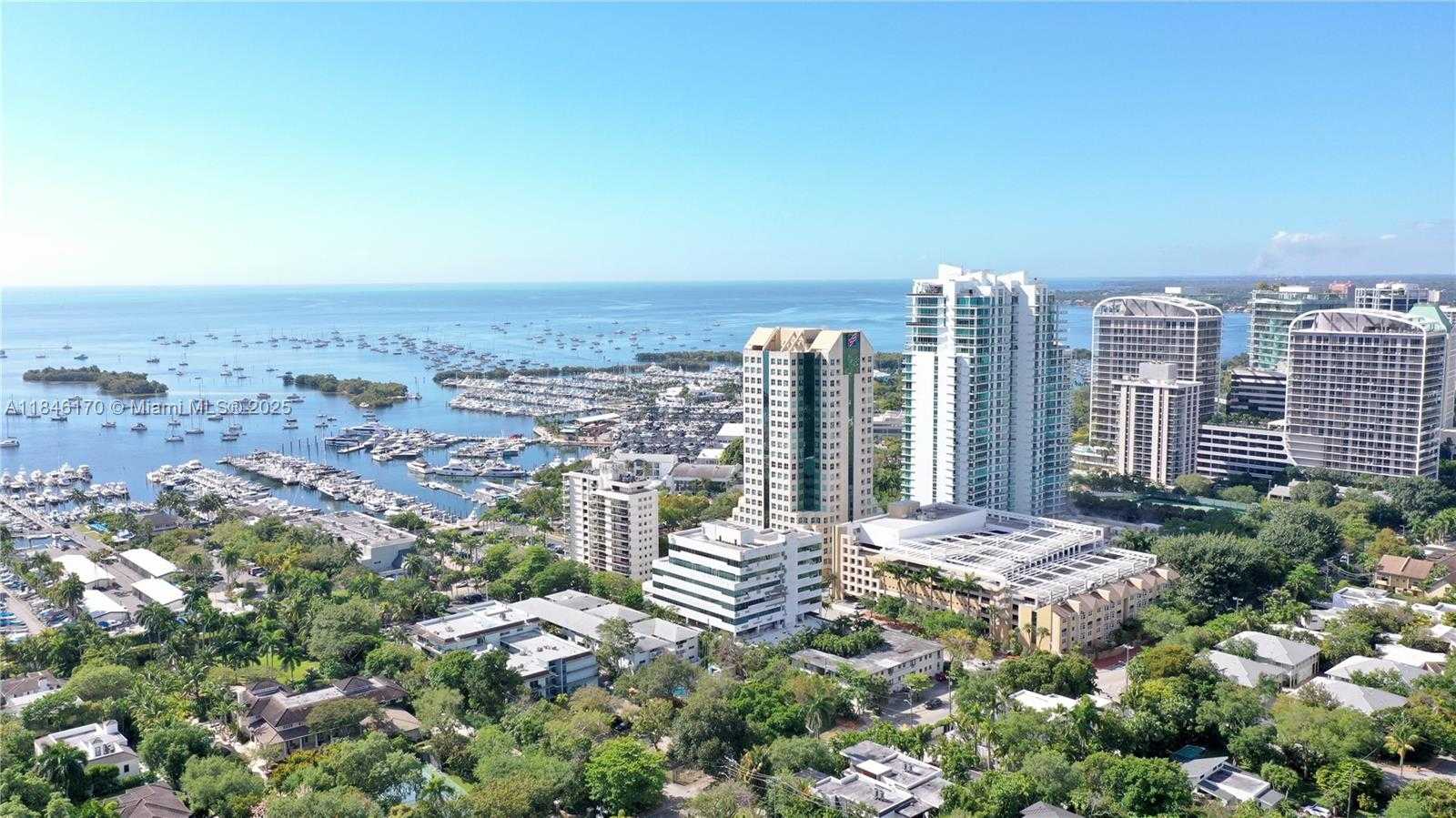 Small Image of 2490 TRAPP AVE, Miami Number 35