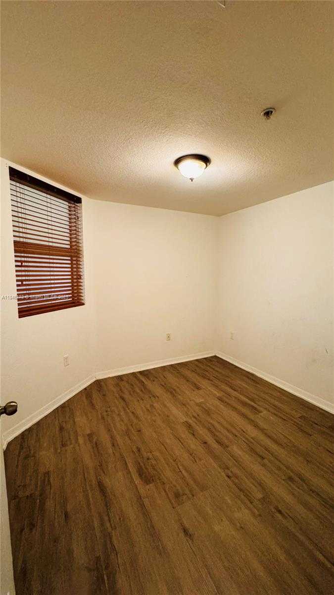 Small Image of 10870 NORTH WEST 88TH TER #104, Doral Number 15
