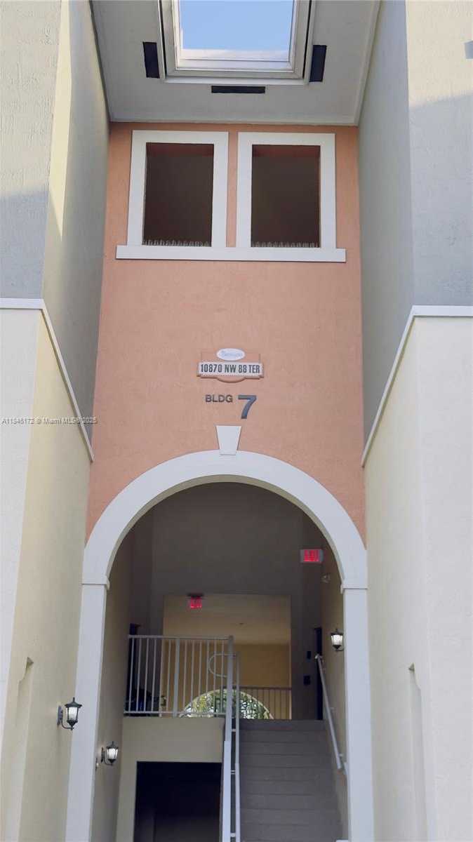 Small Image of 10870 NORTH WEST 88TH TER #104, Doral Number 2