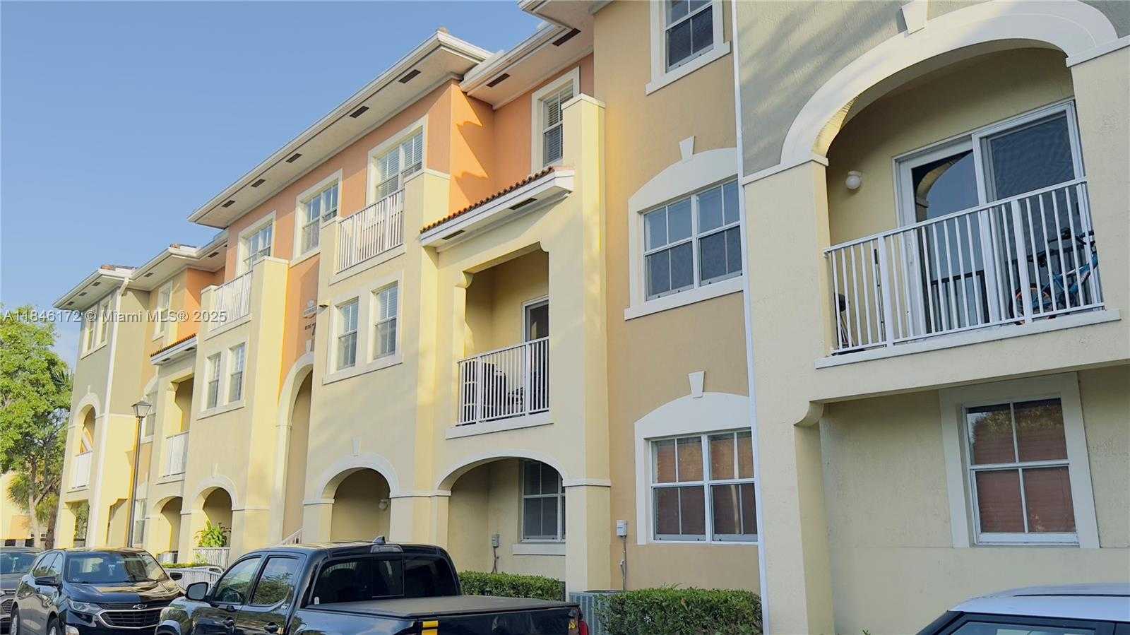 Small Image of 10870 NORTH WEST 88TH TER #104, Doral Number 6