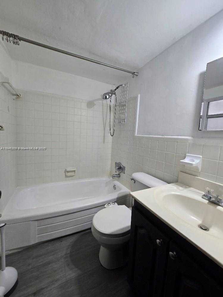 Small Image of 1441 LINCOLN #210, Miami Beach Number 12