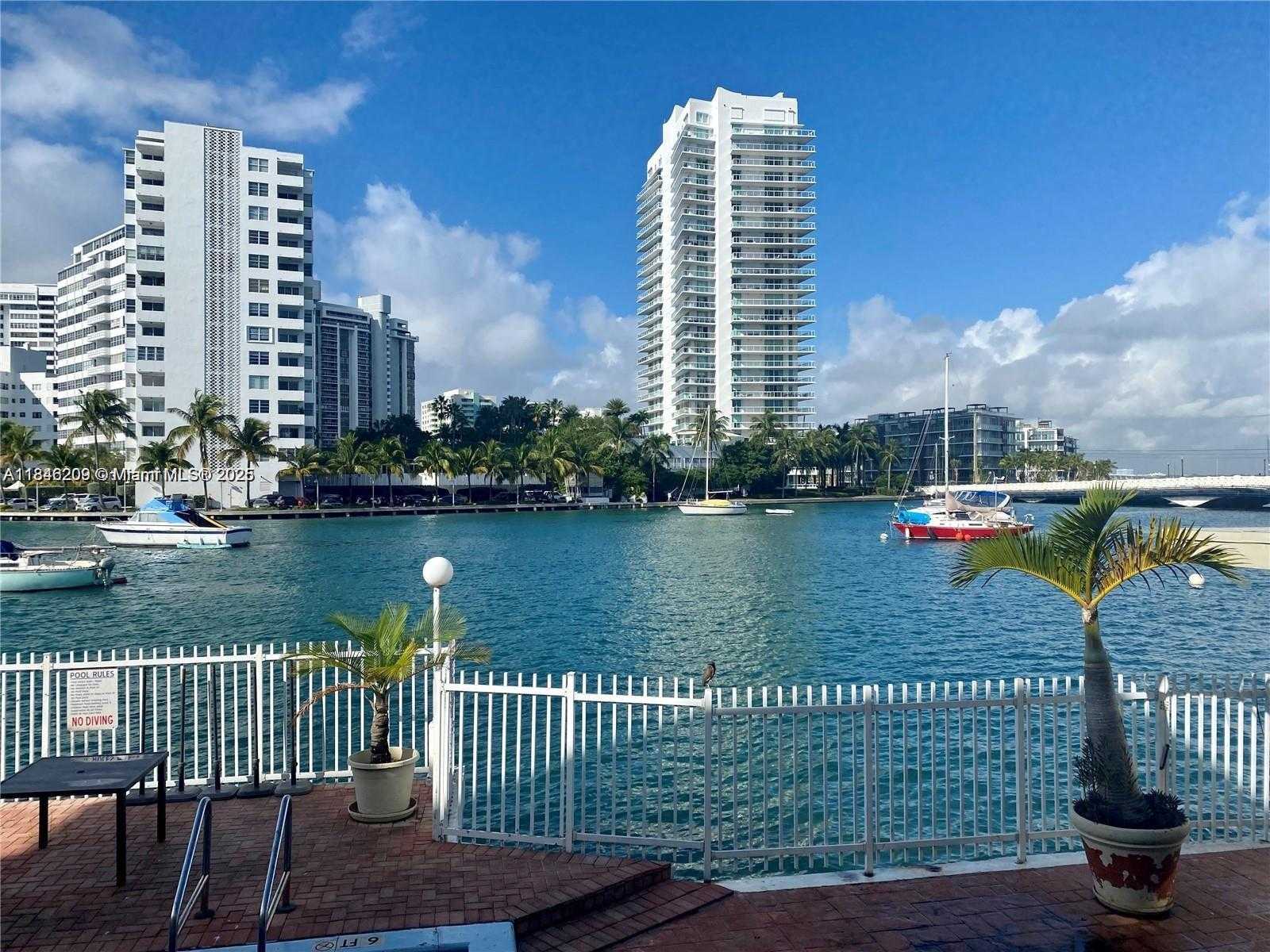 Small Image of 1441 LINCOLN #210, Miami Beach Number 19