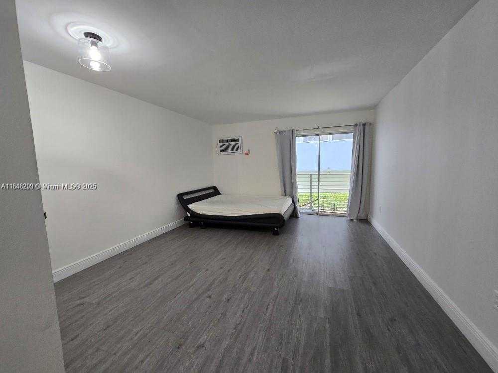 Small Image of 1441 LINCOLN #210, Miami Beach Number 3