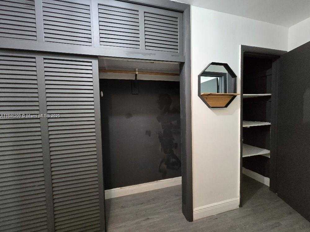 Small Image of 1441 LINCOLN #210, Miami Beach Number 8