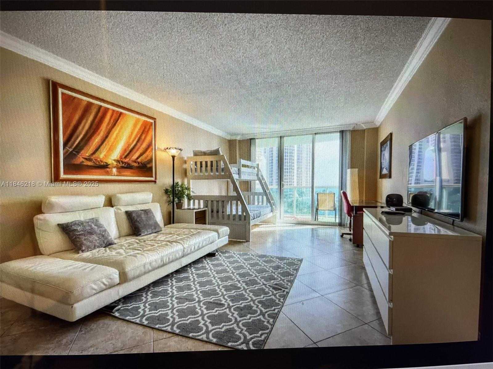 Small Image of 19370 COLLINS #705, Sunny Isles Beach Number 5