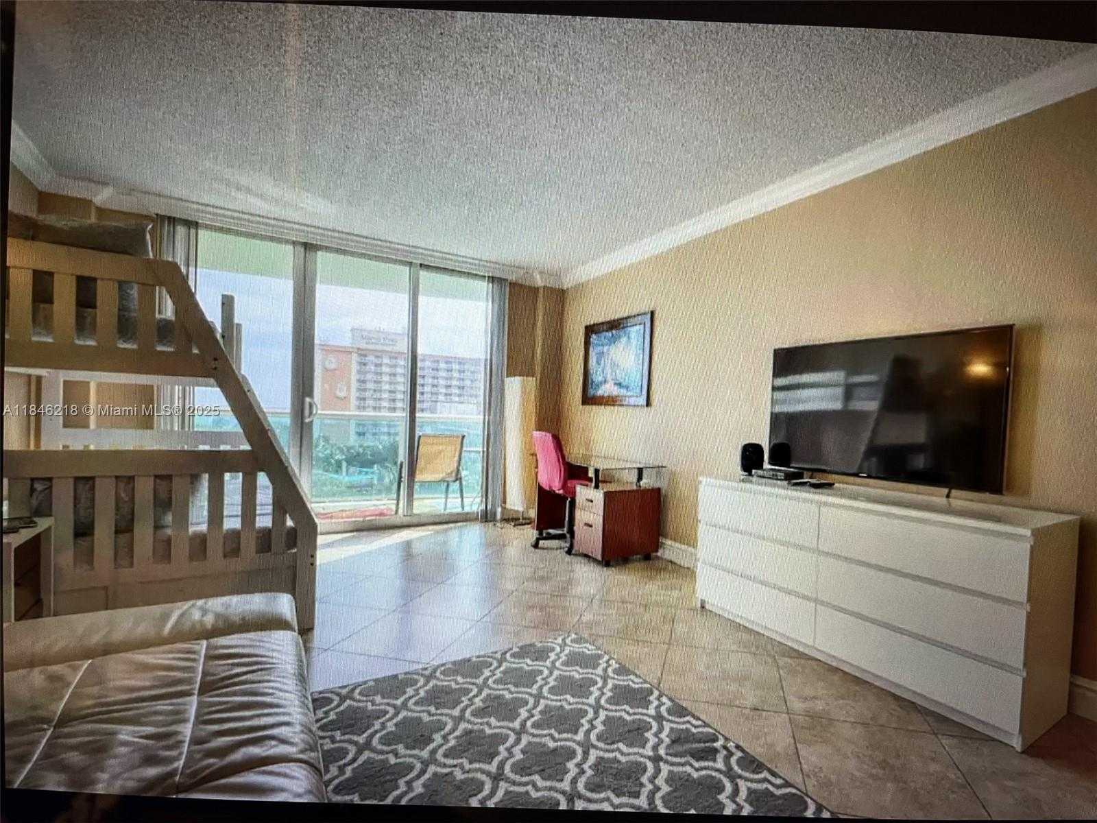 Small Image of 19370 COLLINS #705, Sunny Isles Beach Number 7