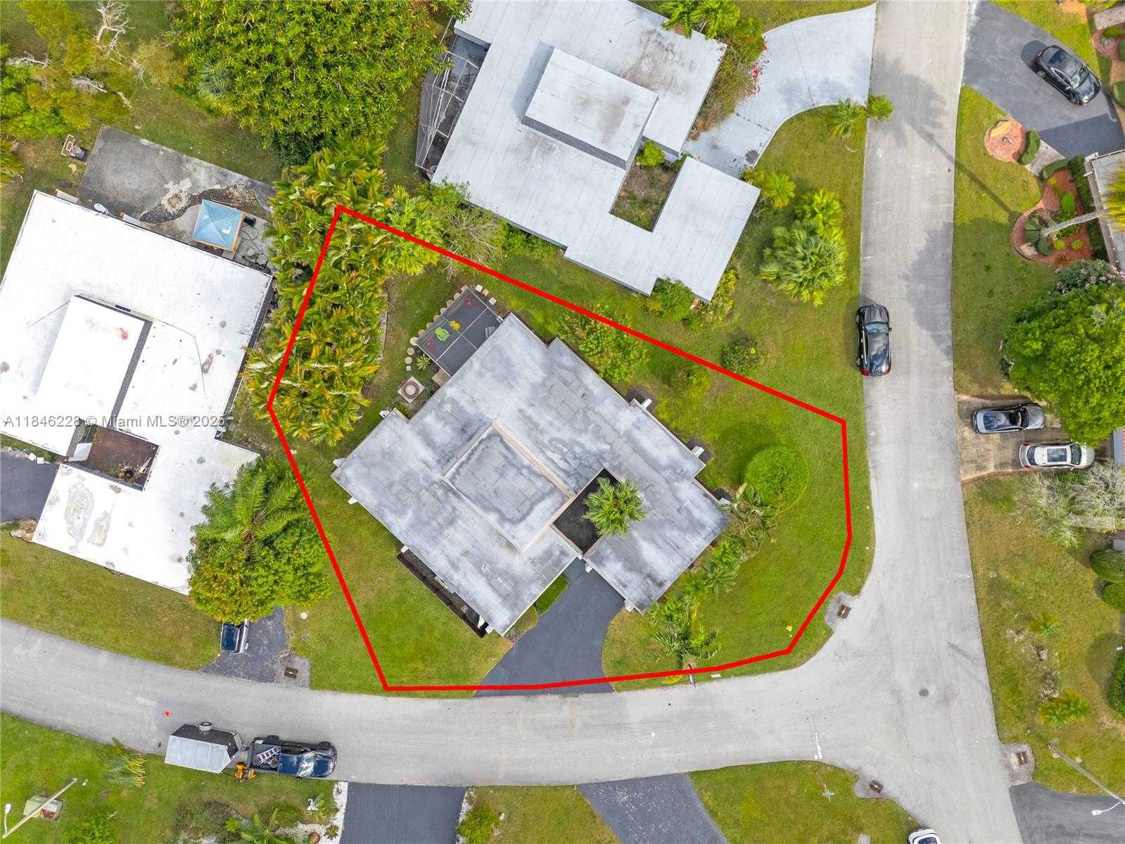 Small Image of 5601 WHITE CEDAR LN, Tamarac Number 26