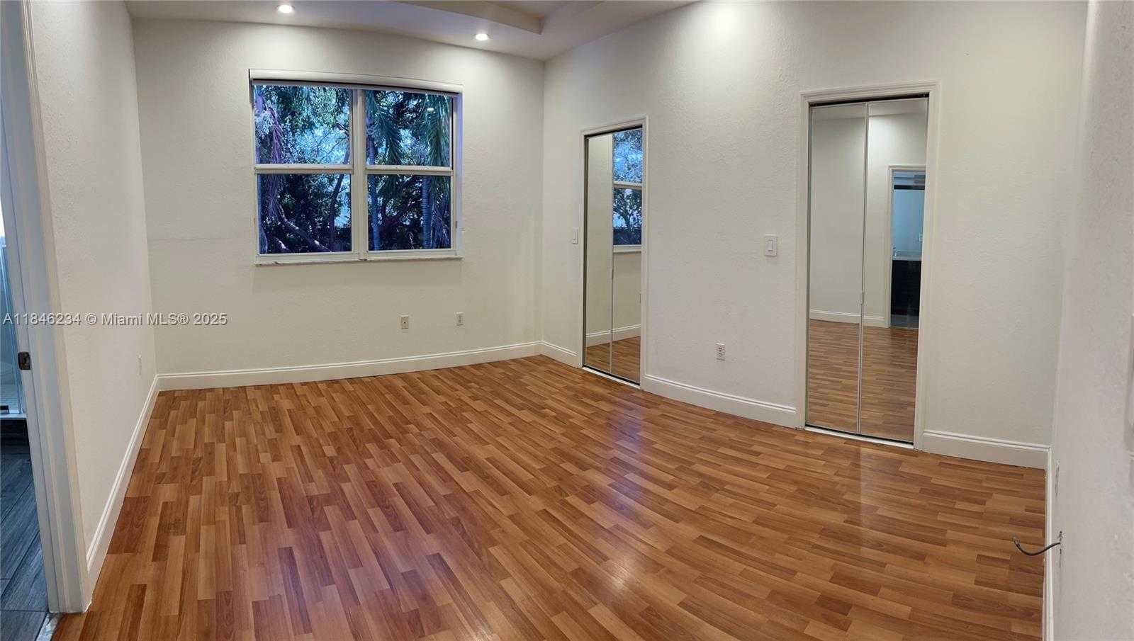 Small Image of 12562 SOUTH WEST 125TH TER, Miami Number 33